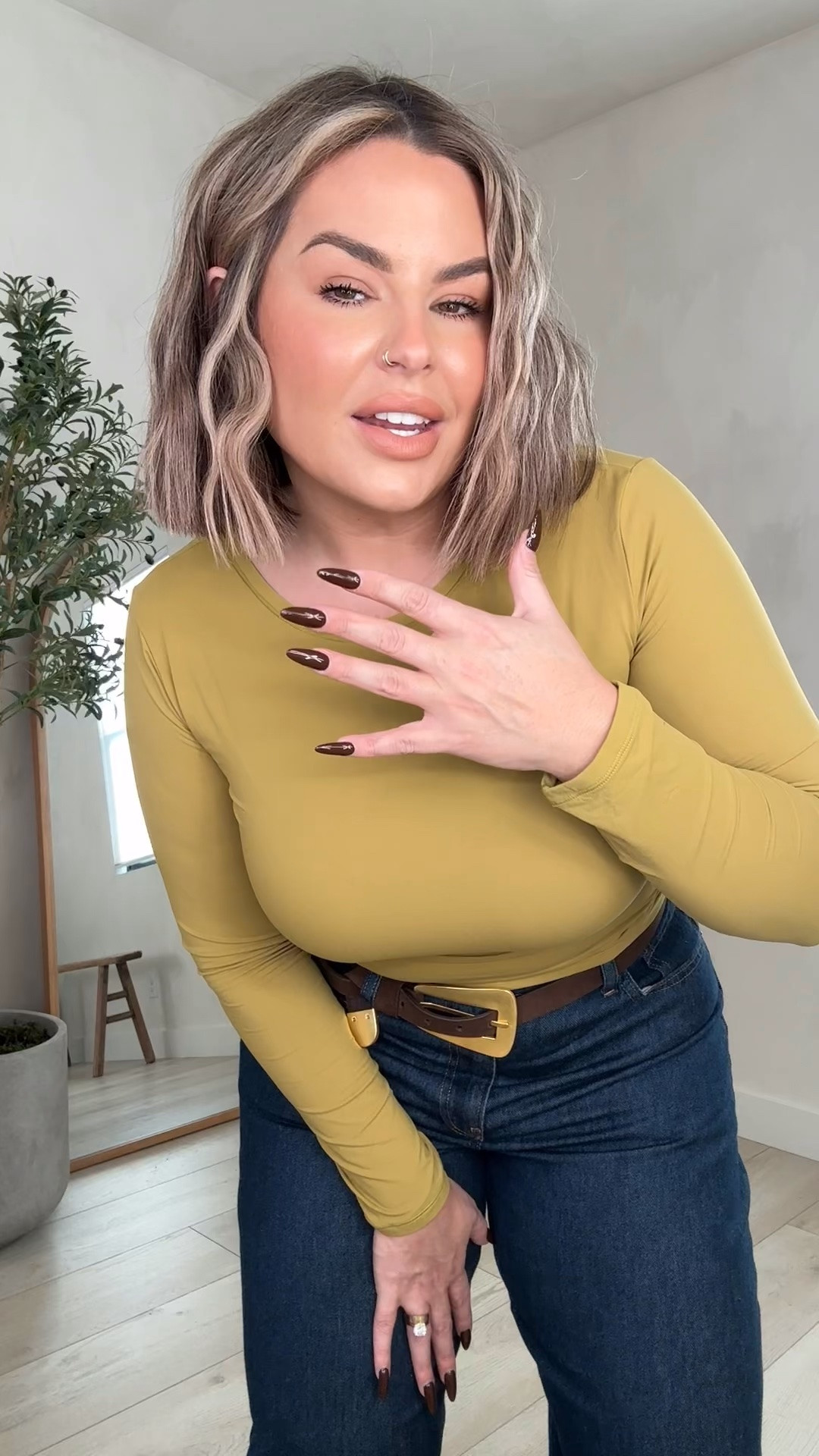 Prime day

These jeans are so good I love the fit they are def not low rise so don’t be scared about that. They hit above the belly button size 31 Long I’m 5’5 for height reference. Top size L