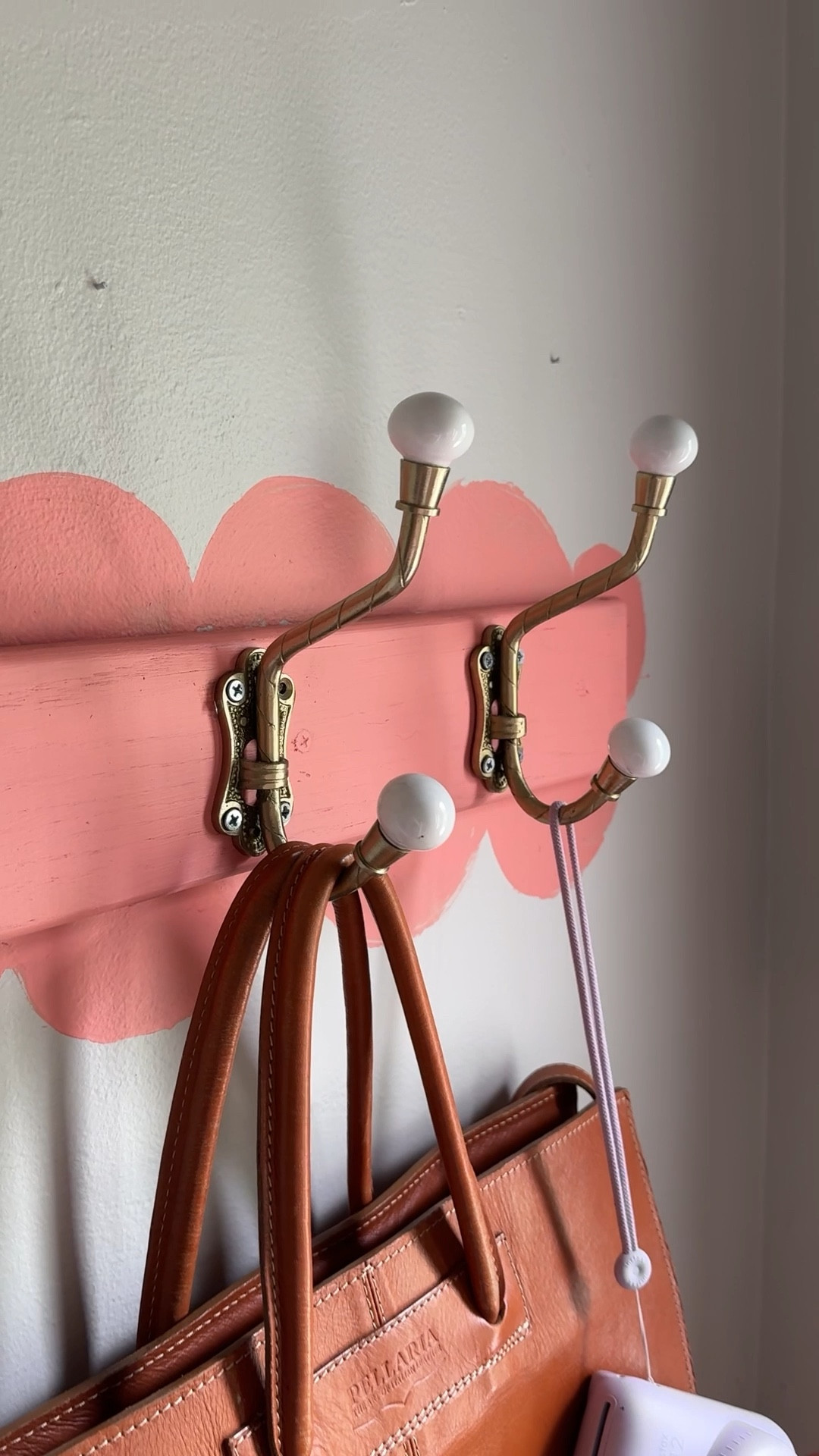 The hooks from anthro are my new favorite detail in my entryway! They are so sturdy and I love the porcelain tip.

Vintage inspired, vintage hook, coat rack, mudroom

#LTKHome #LTKFindsUnder100 #LTKFindsUnder50