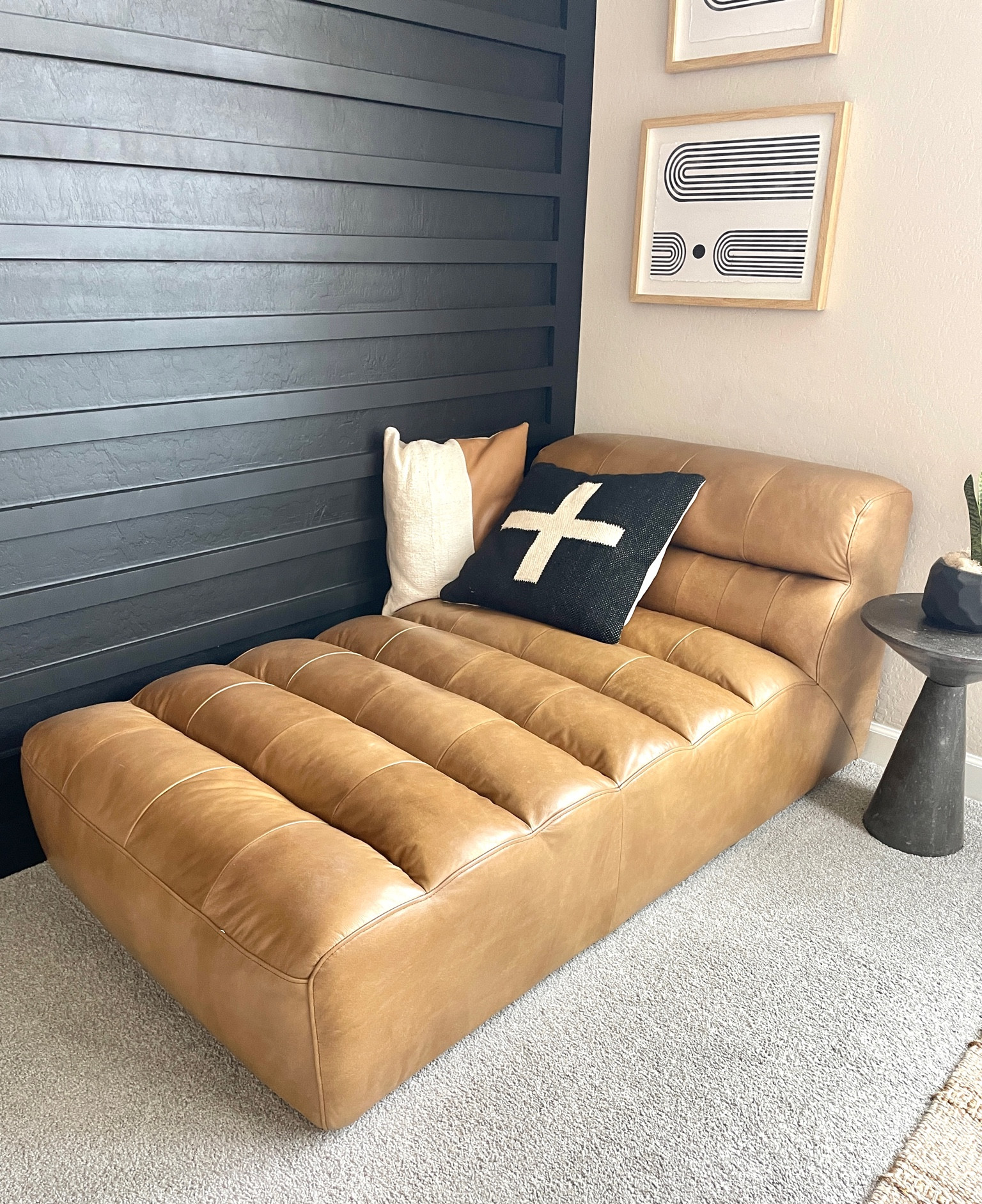 #mancave #den #homeoffice #mensoffice #mangift #fathersday #classichome #leatherchase #manlyfurniture #homeofficelounge #lounger #newhome #leatherchair

#LTKGiftGuide #LTKmens #LTKhome