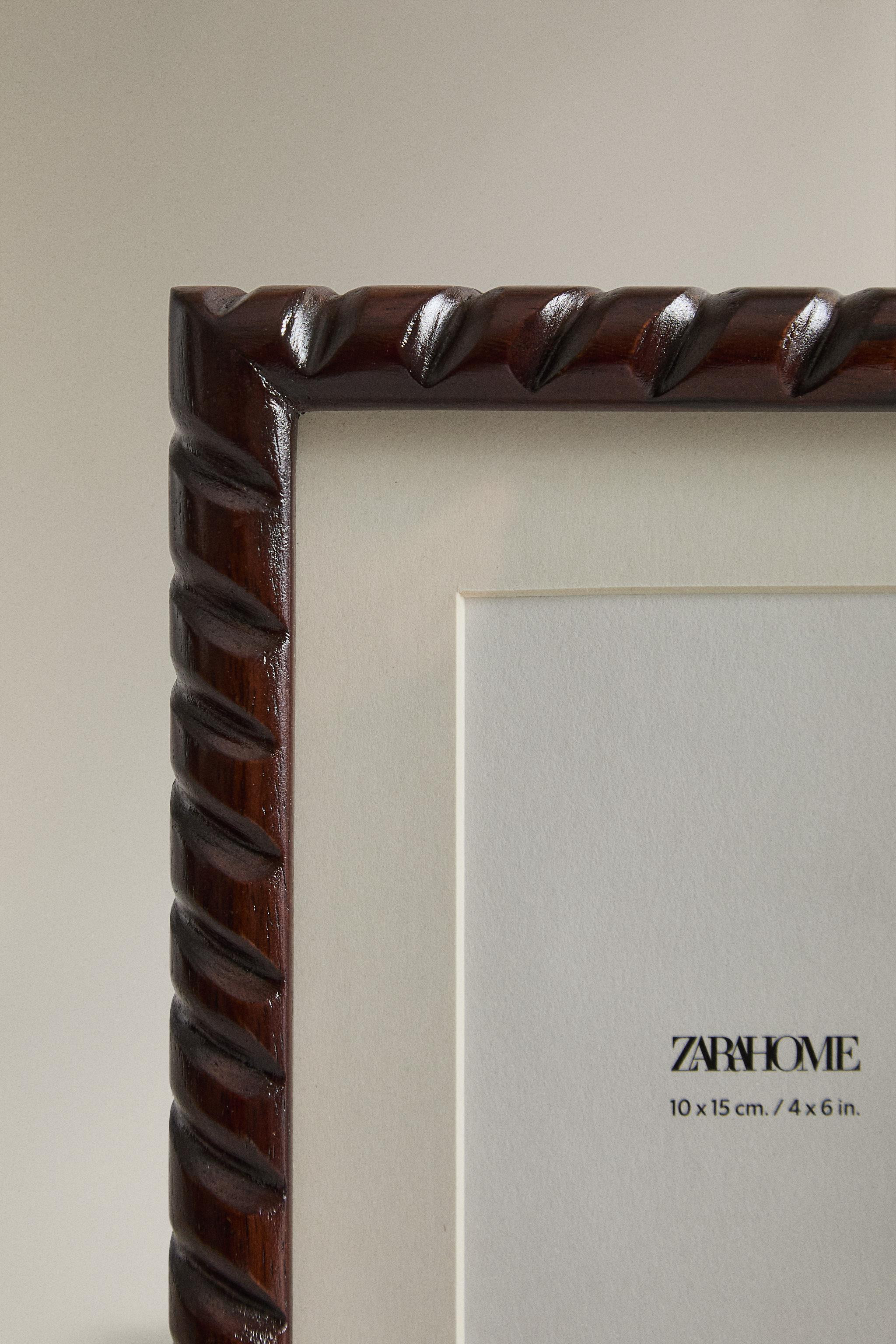 HERRINGBONE WOODEN PHOTO FRAME | Zara UK