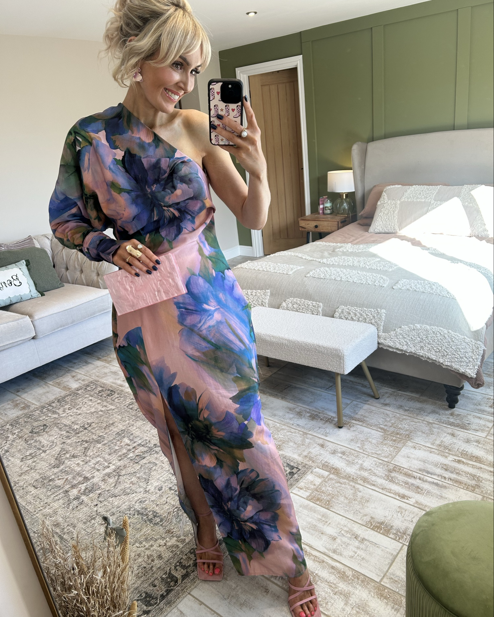 Occasion dresses under £50 👏🏻🪩💒🍸💕

Bag - Asos (old) 

#LTKwedding #LTKdresses #LTKuk