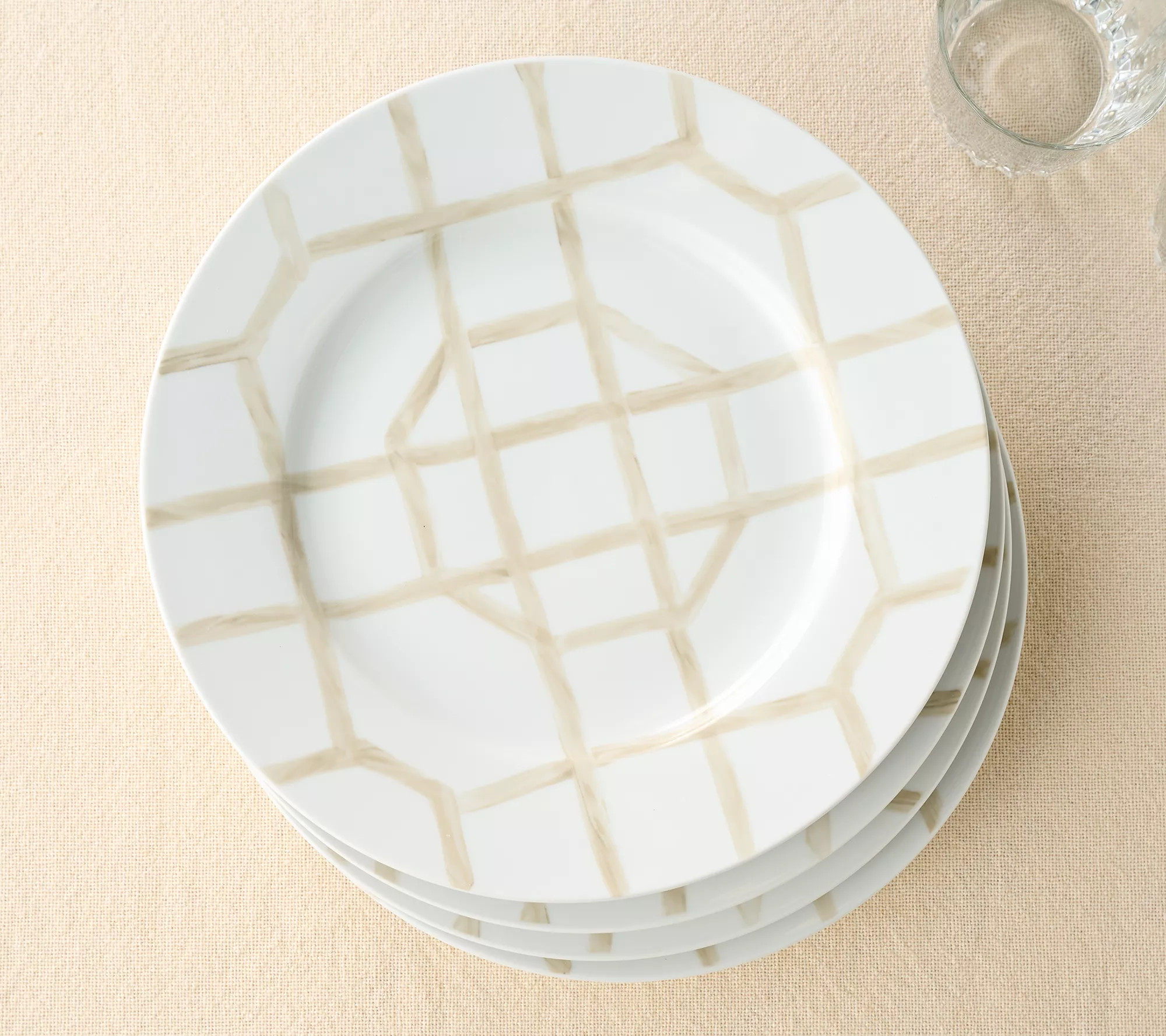 Mrs. H by Dee Hilfiger Set of 4 Porcelain Dinner Plates | QVC