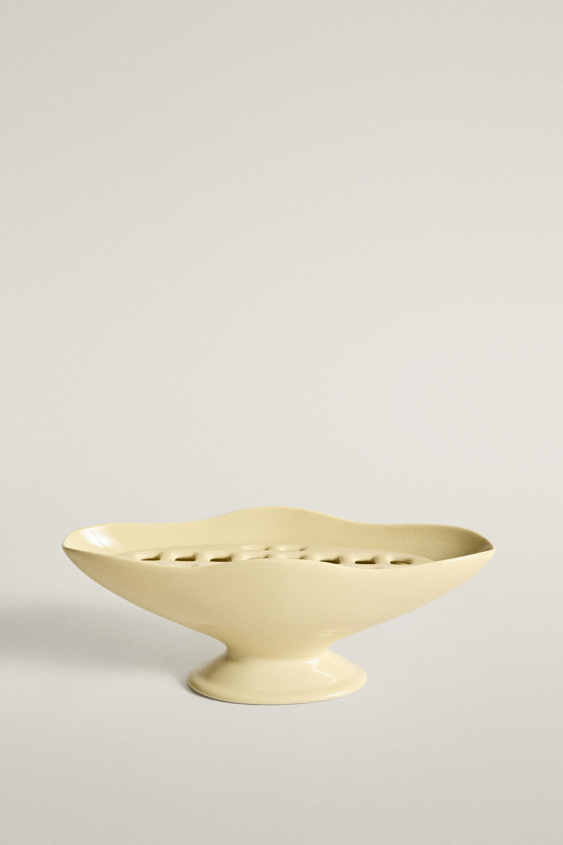 SMALL OVAL WAVY VASE | STUDIO MARY LENNOX - Light khaki - ONE SIZE ONLY | Zara US