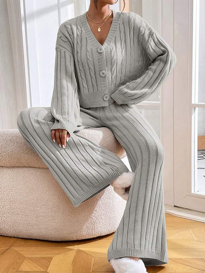 SHEIN Essnce 2pcs/set Women's Long Sleeve V-neck Sweater And Knitted Pants Set | SHEIN