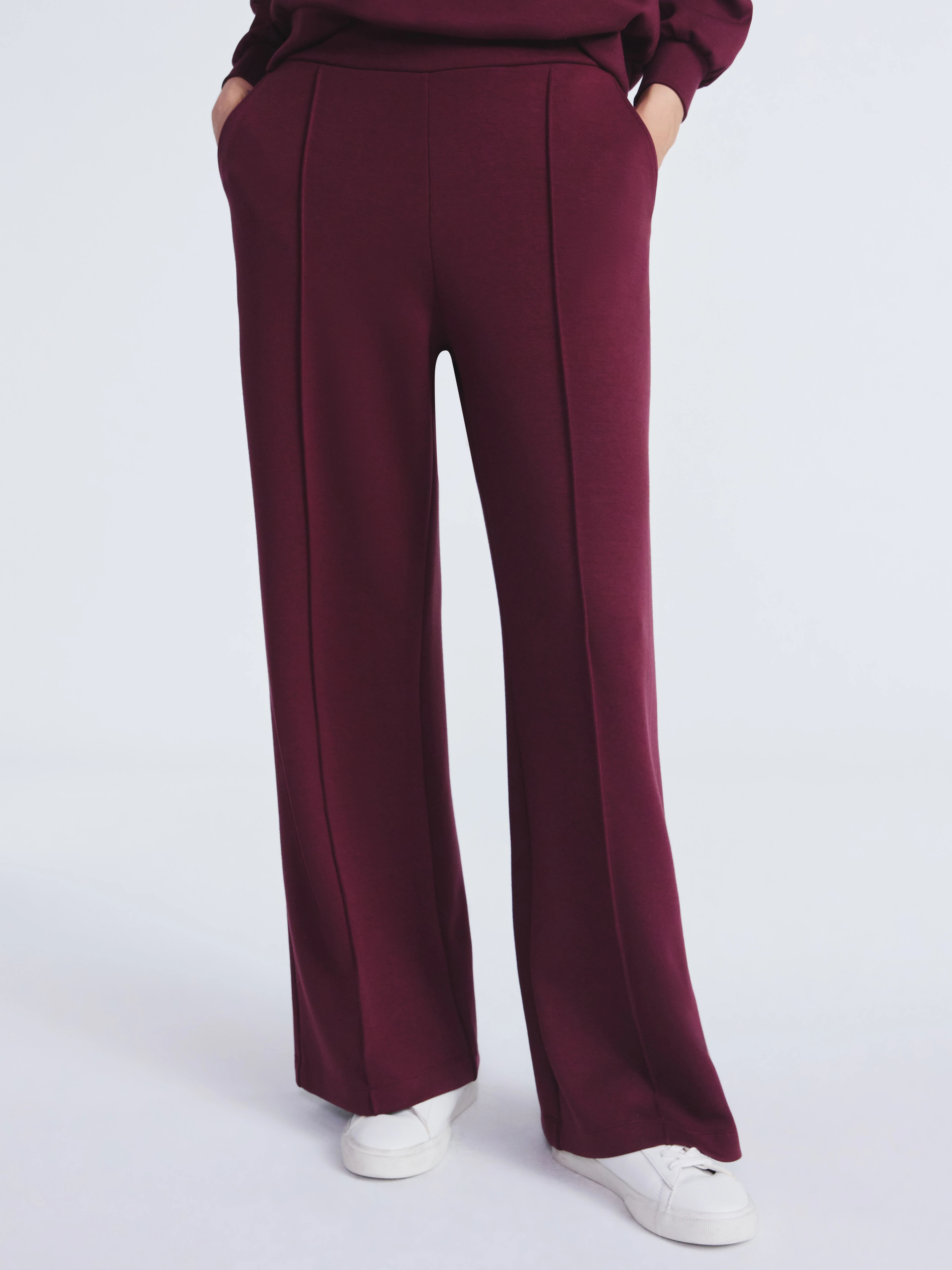 Scoop Women’s and Women’s Plus New Scubaknit Seamed Sweatpants, Regular and Short Lengths, Si... | Walmart (US)