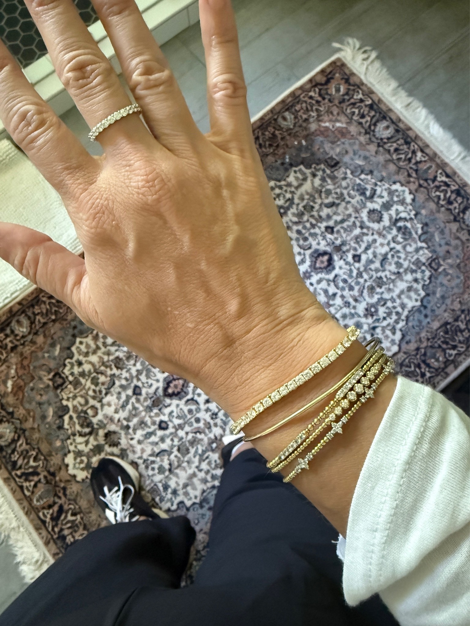 BaubleBar is 20% off right now for Mother’s Day 🤎🤎 I’m wearing the 3mm standard