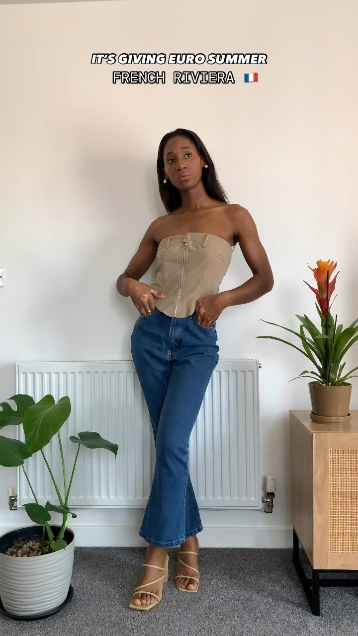 It’s giving Euro summer! Holiday Destination Outfits 


Unfortunately I couldn’t find the link for the top on the second outfit!

#LTKsummer #AugustBrandSpotlight #LTKeurope
