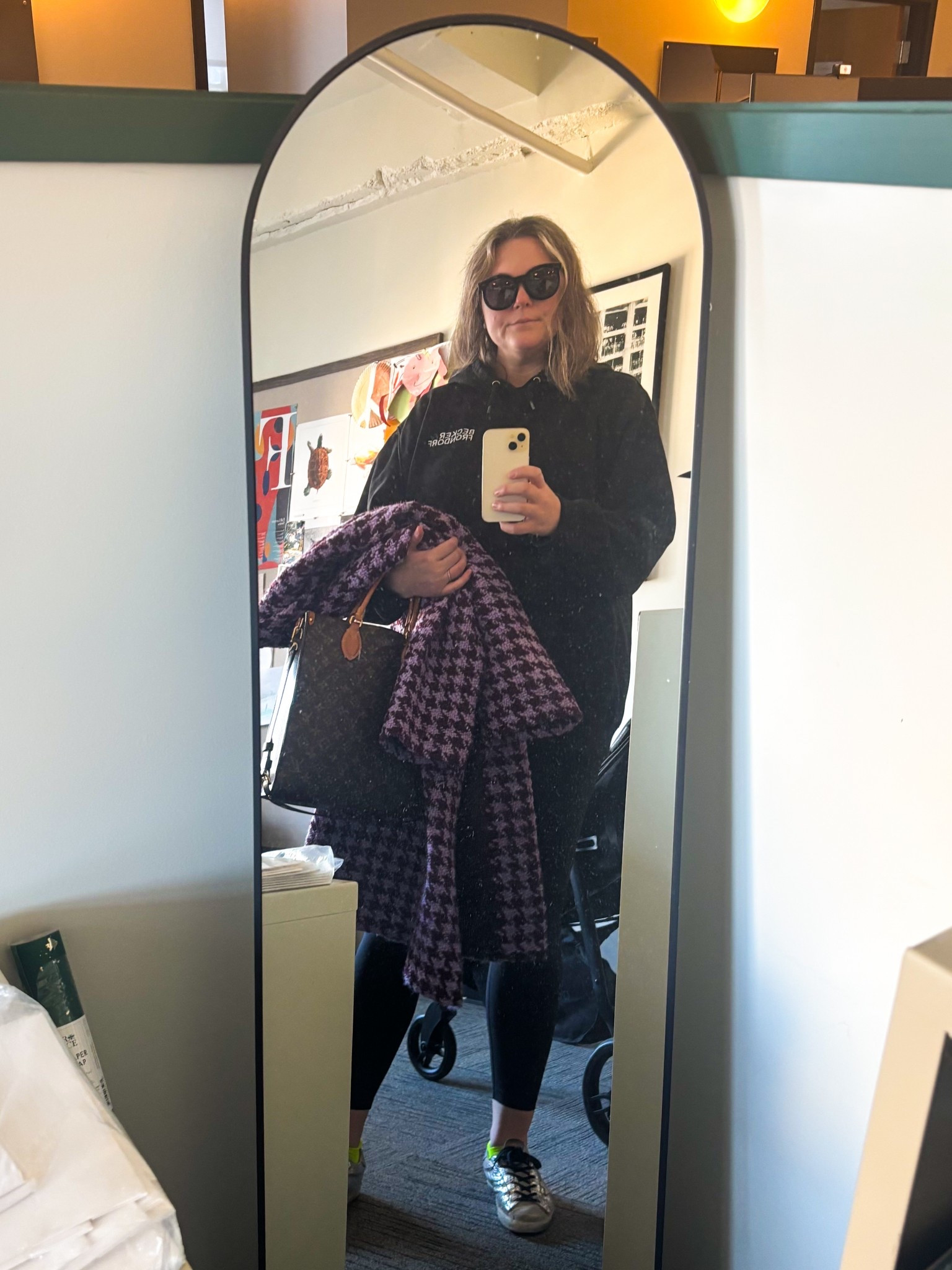 What I wore to work 📈🗂️

And company merch

#LTKMidsize #LTKOver40 #LTKWorkwear