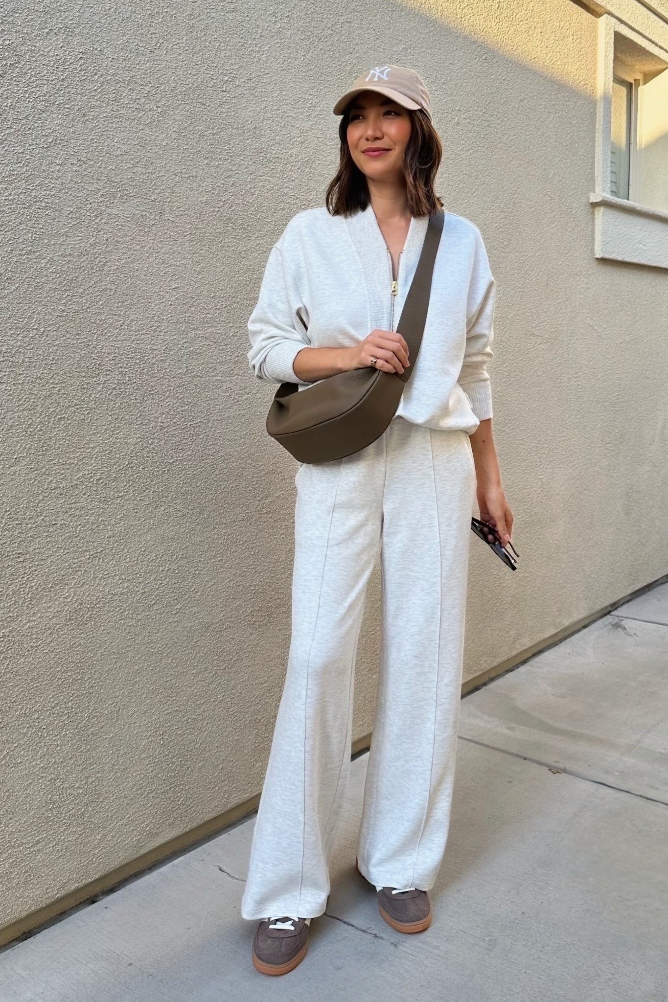 Luxe comfy matching set 

Varley sweatshirt small — linked to a similar and more affordable style at old navy 
Wide leg pants xs 
Adidas tts — linked to select colors that are under $70 at Nordstrom rack 
Amazon crossbody - color is elephant gray, but I think taupe would also be a similar color to match my adidas 


#LTKootd