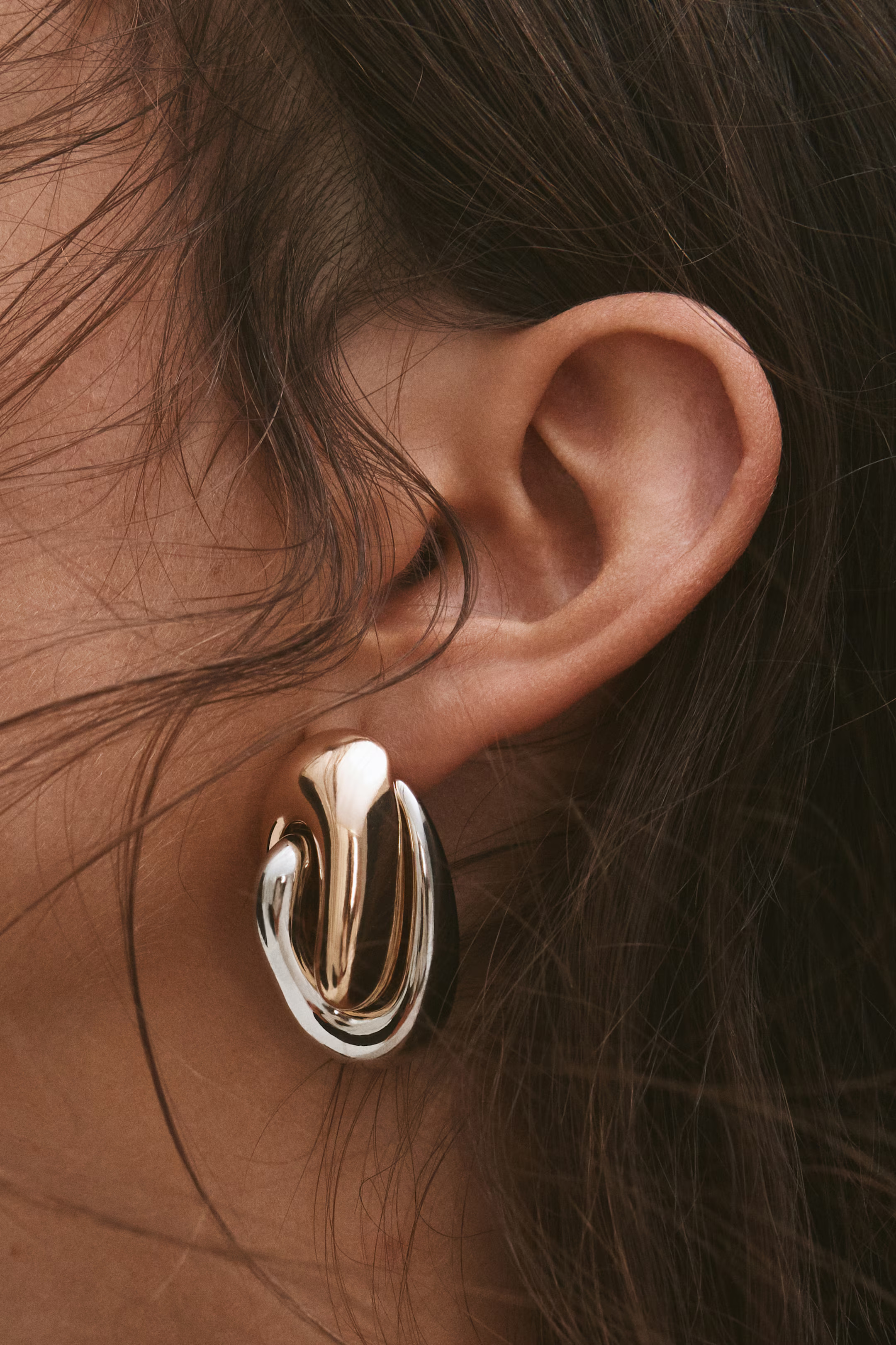 Two-tone earrings - Gold-coloured/Silver-coloured - Ladies | H&M GB | H&M (UK, MY, IN, SG, PH, TW, HK)