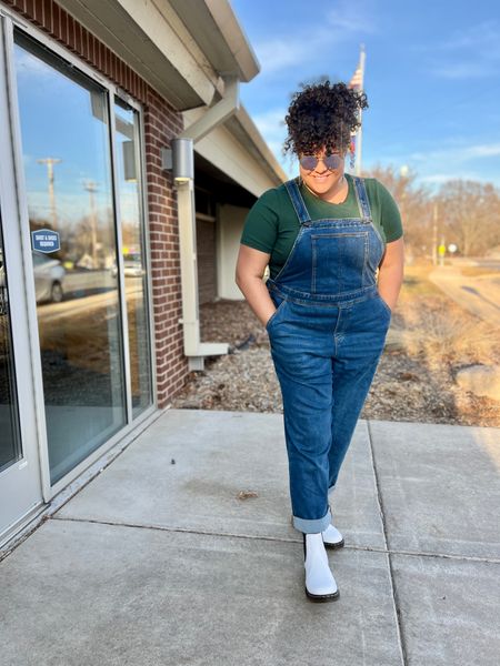 Reliving the 90’s in my bib overalls. #USPartner

The overalls come in sizes 00-40.
I’m wearing the size S (14-16).

#LTKmidsize #LTKover40 #LTKplussize