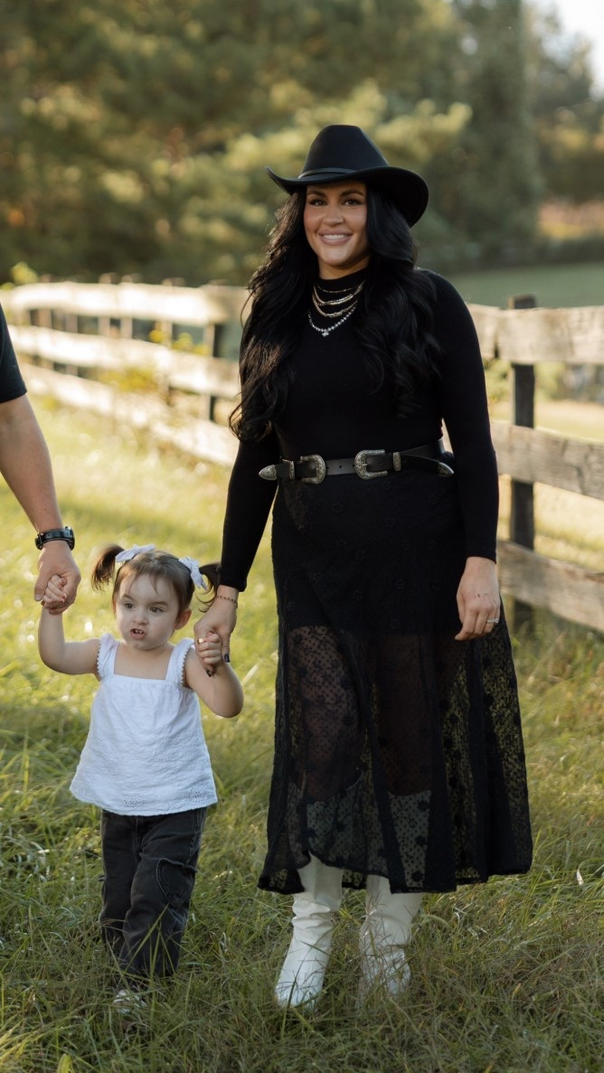 The cutest fit for fall family pictures! 

#LTKStyleTip #LTKFamily #LTKSeasonal
