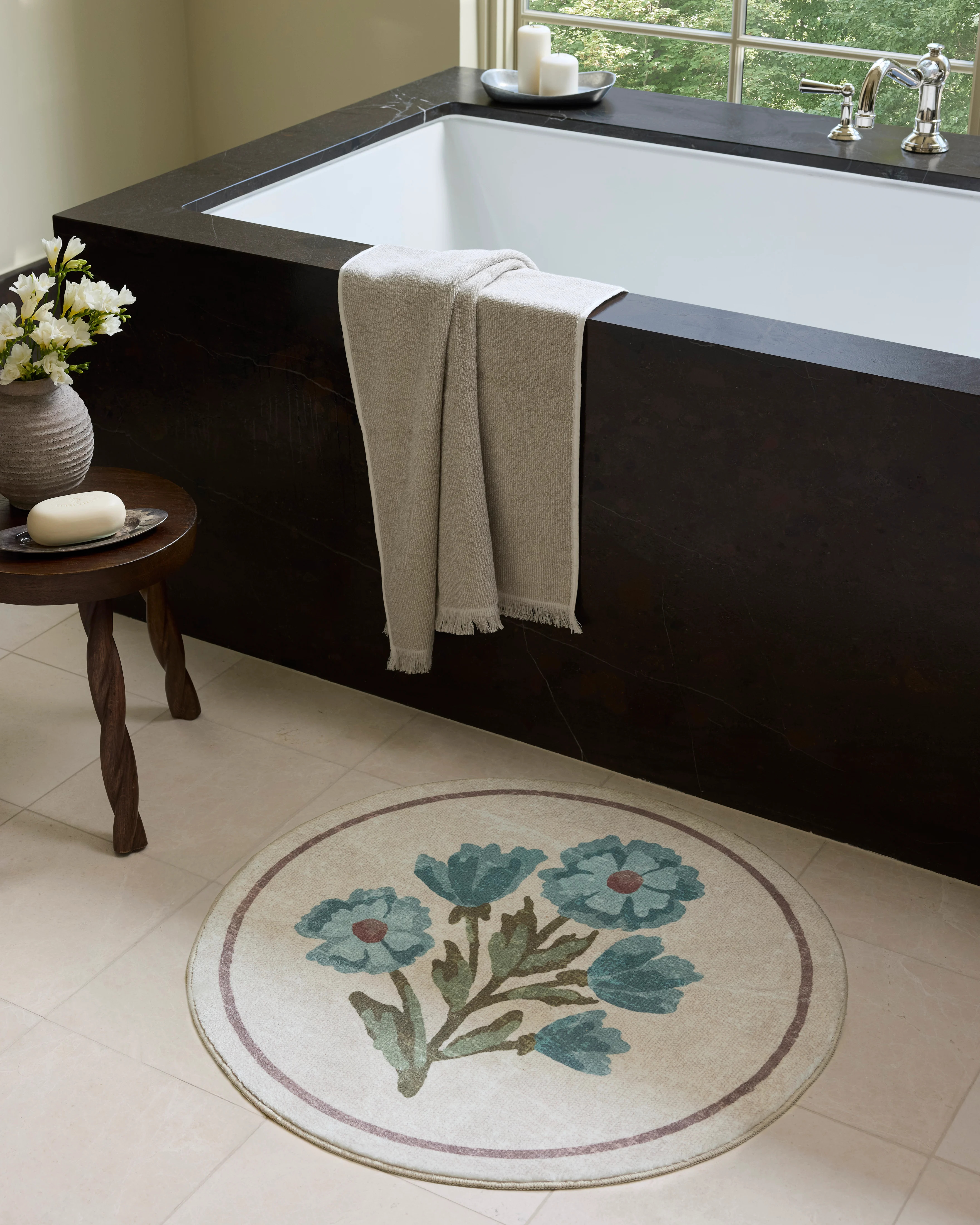 Chris Loves Julia x Loloi Clove Bath Mat CLO-01Ivory, Blue Area-Rugs | Rugs Direct