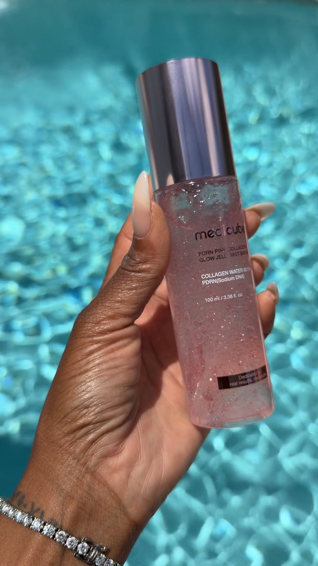 Scroll to shop! ✨ Beauty must-have.

Product: Medicube PDRN Pink Collagen Glow Jelly Mist Serum.

Desliza para comprar. ✨ Imprescindible de belleza.

📲 Download the free LTK app & follow me @kirasfashionfinds to shop all my daily finds.

#LTKSaleAlert #LTKselfcare #LTKBeauty