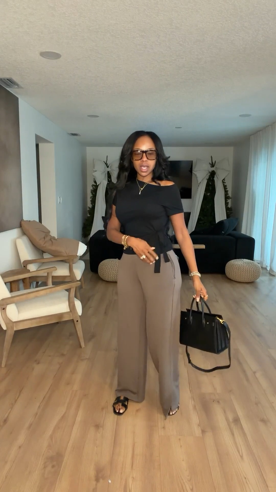 A polished everyday look that’s comfortable, flattering, and easy to style multiple ways. This is one of those outfits you’ll reach for on repeat because it works for errands, casual meetings, or a put-together off-duty moment.

Perfect for running errands, casual workdays, travel days, or weekend plans.

📏 Sizing:
Top: Size Small  
Bottoms: Size Small  
Shoes: True to size  

📐 Measurements:
Height: 5'4"  
Weight: 138 lbs  
Bust: 34D  
Waist: 27"  
Hips: 40"

This outfit is a great example of a long-term shopping strategy — each piece can be styled multiple ways, making the cost per wear drop fast over time. Pair the top with denim, trousers, or skirts, and rotate the bottoms with sweaters, bodysuits, or jackets for endless looks.

Save this post to reference later when you need an easy, elevated outfit idea.  
Follow me on Instagram and YouTube @kirasfashionfinds