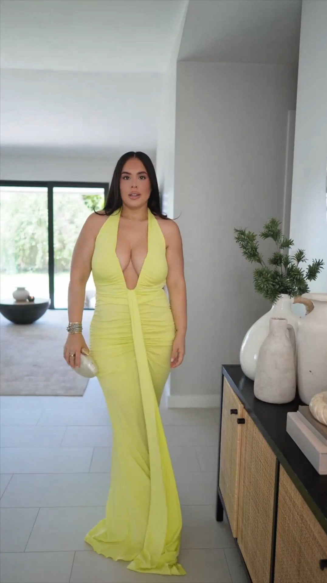 Vacation dinner but make it elevated ✨ Wearing size L in dress and shaper 



#LTKMidsize #LTKgrwm #LTKootd