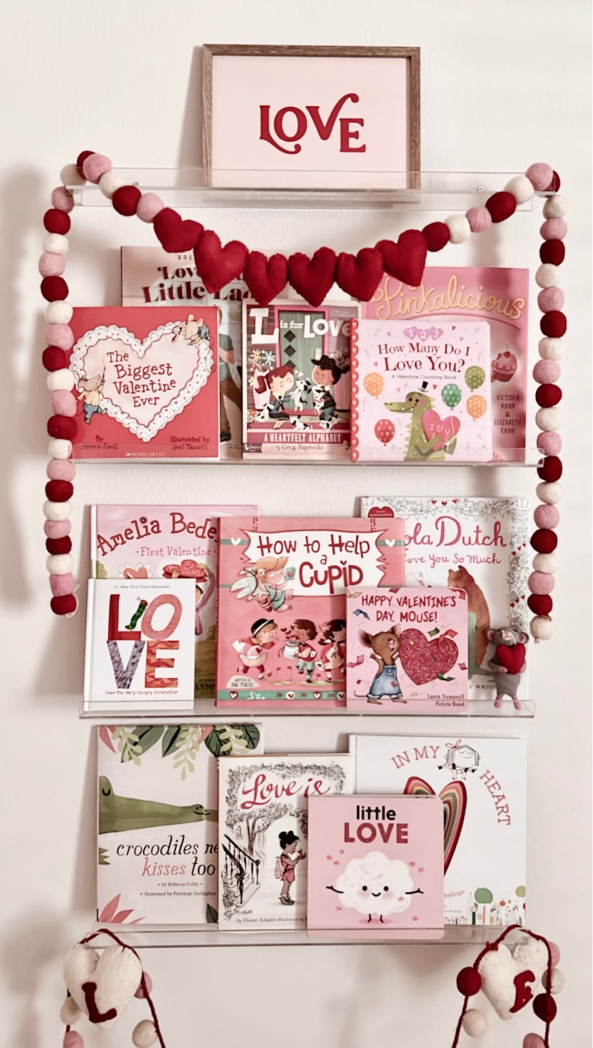 Valentines Day bookshelf 💕
#valentines #valentinesday #books #bookshelf #valentinesbookshelf #baby #babygirl #nursery #nurserydecor

#LTKhome #LTKbaby #LTKkids