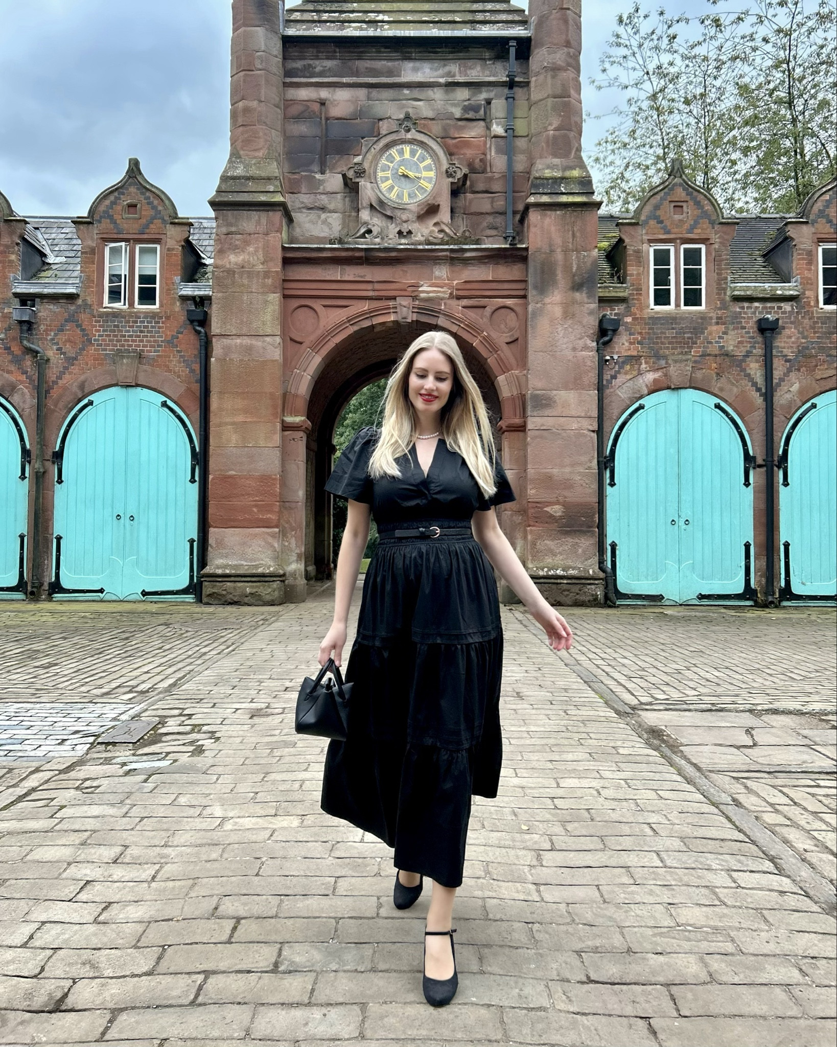 Black Cotton midi dress by Ador Fashion AD Discount code LORETTAADOR ✨

Midi dresses maxi dresses pink dress black dress elegant style autumn dresses fall dresses vintage fashion retro fashion maternity fashion 

#LTKautumn #FashionMonth #LTKstyletip