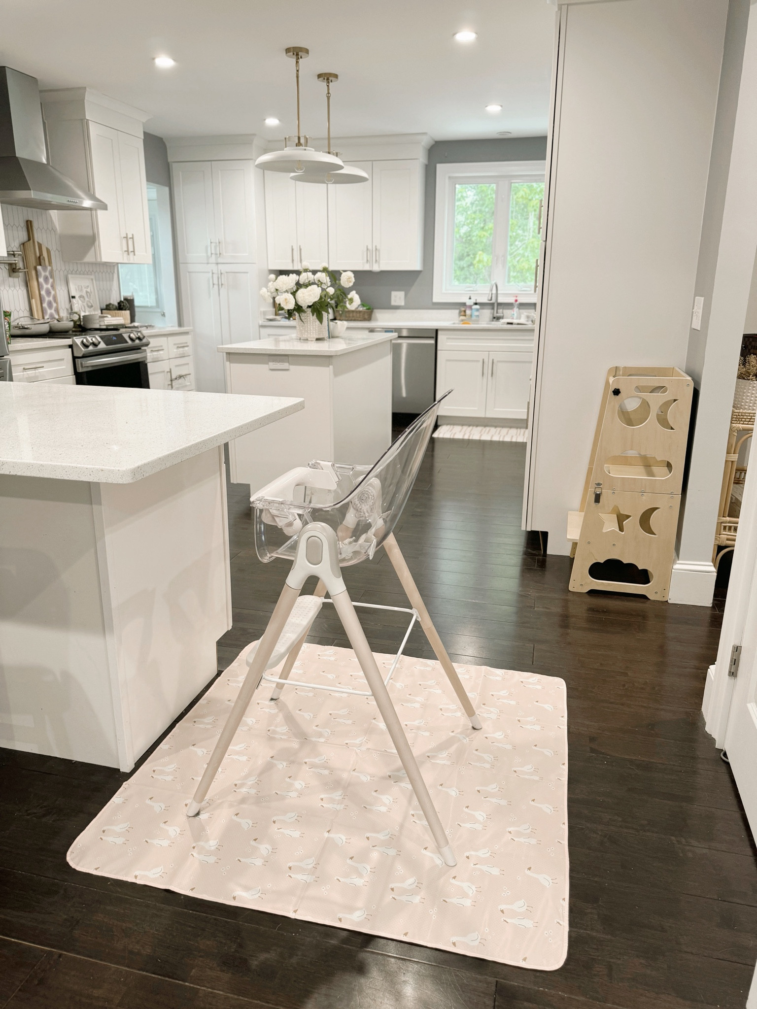 for the messy little besties 🫶🏼🤭🍓🍌

I’ve been relying on our two pups for cleanup for a while now, but it was time to finally grab one of these high chair splat mats! I’m obsessed with this print and the price compared to “designer” brands 🤯

#splatmat #highchairmat #neutralkidfinds #neutralkitchen #whitekitchen #acrylichighchair #ltkhome #ltkbaby 

#LTKHome #LTKFamily #LTKBaby