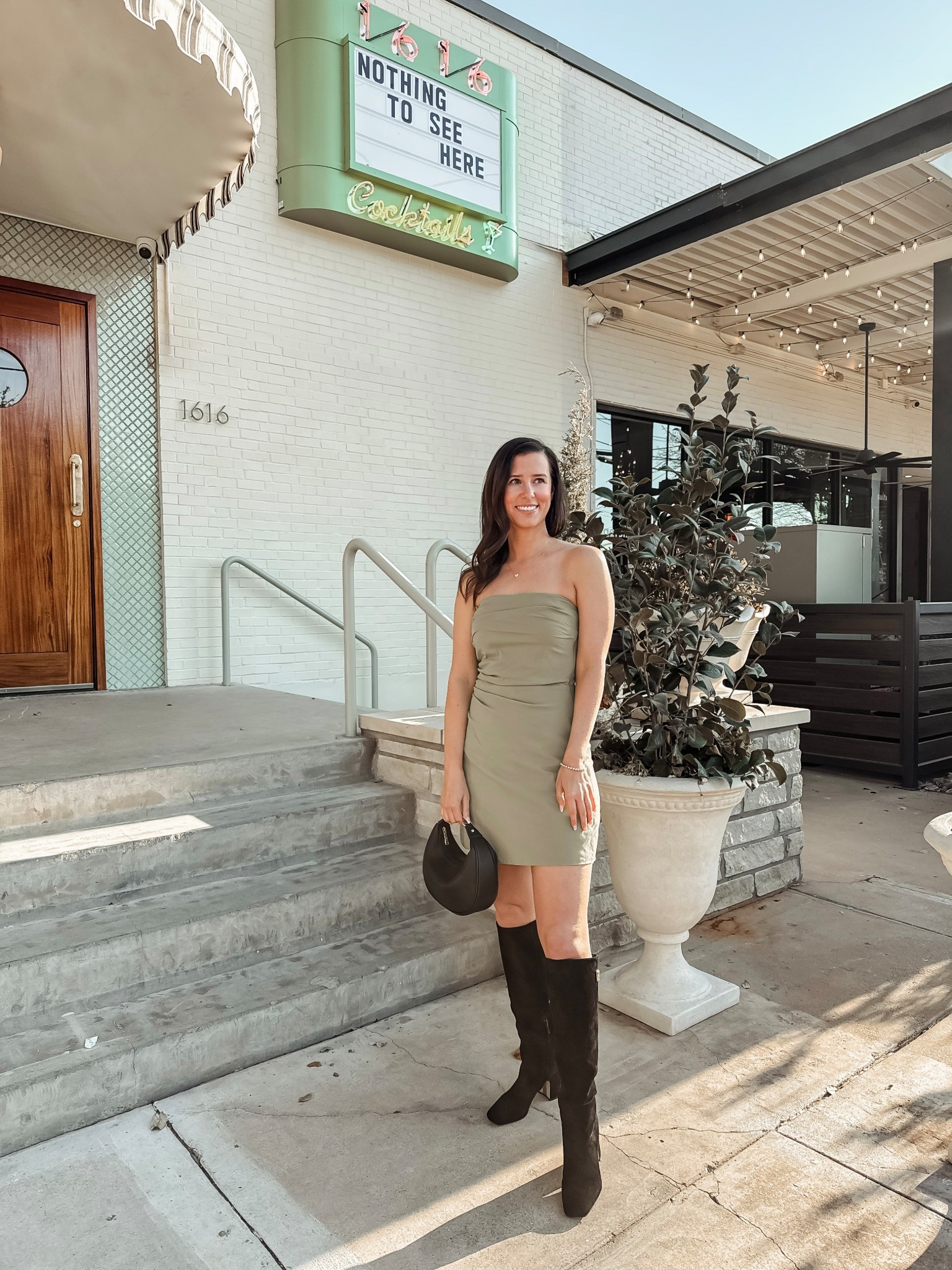 A little green mini 🥝 @abercrombie #AbercrombiePartner #FitCheck