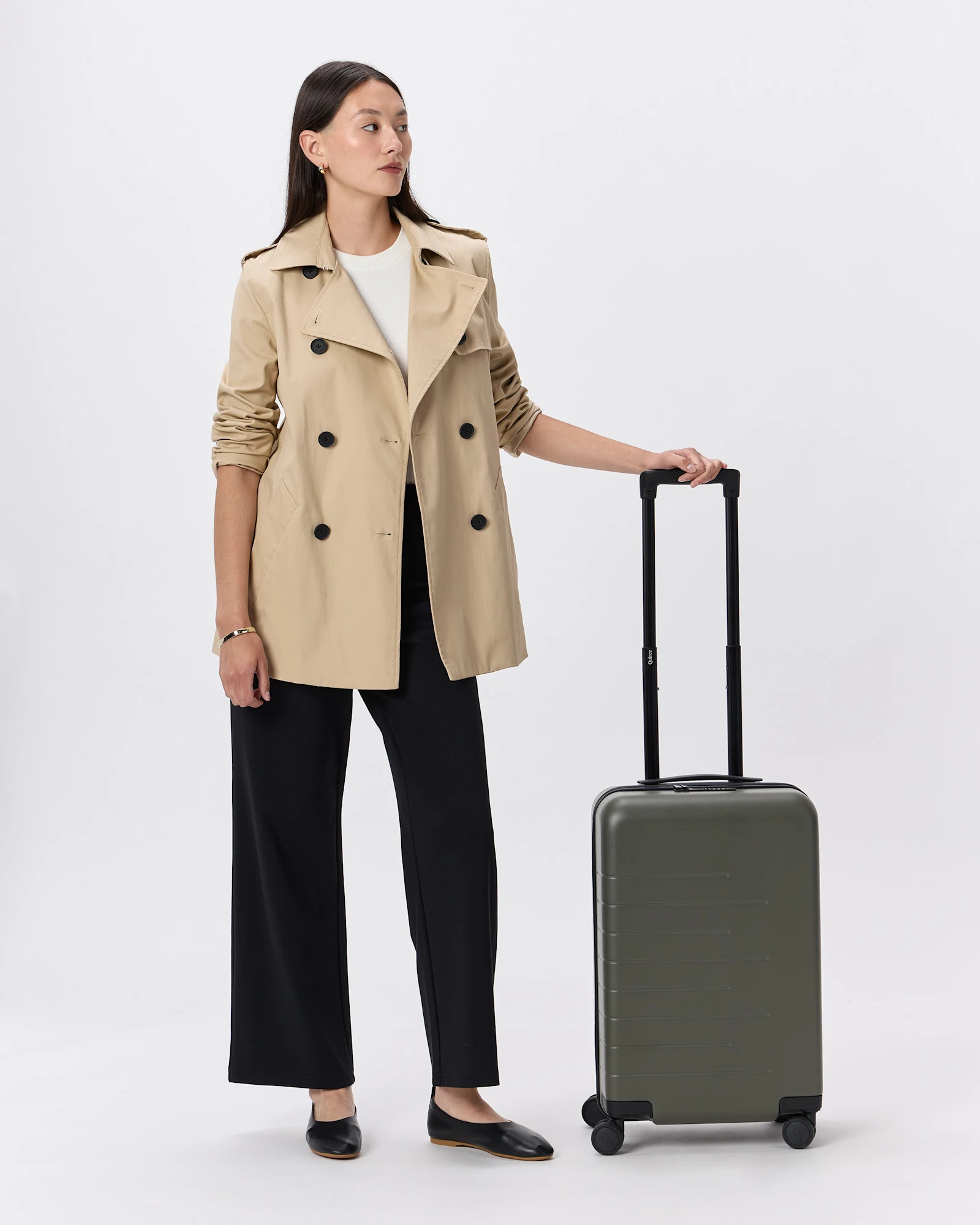 Quince | Expandable Carry-On Hard Shell Suitcase 20"" in Black, Polycarbonte | Quince