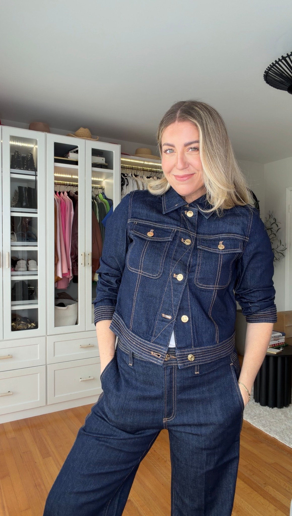 Dark denim Outfit Ideas

#LTKOver40 #LTKSeasonal #LTKdayinmylife