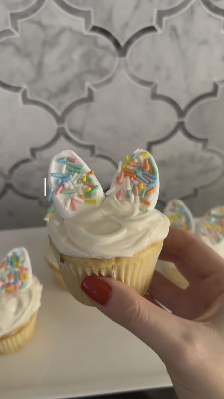 Easter & spring are right around the corner! 🤍 How cute are these cupcakes with colorful bunny ears?🐰 They are super easy and fun to make with the fam!🧁 

#LTKhome #LTKSpringSale #LTKVideo