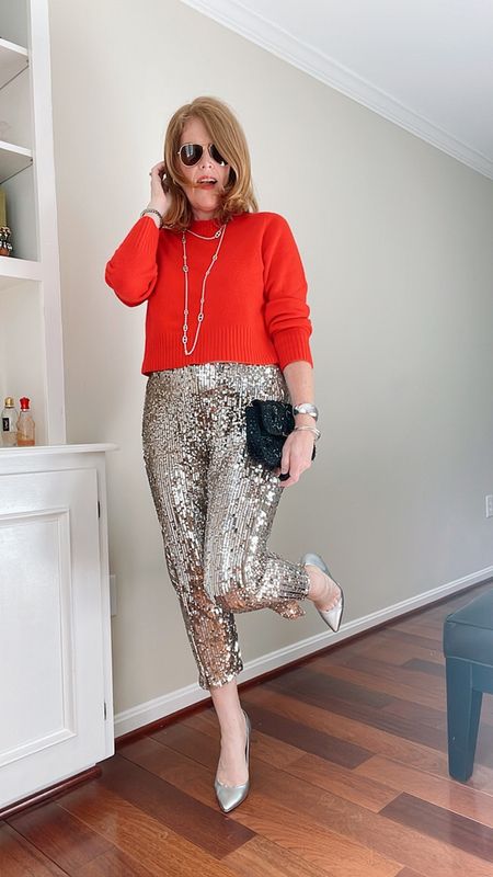 Here’s a few chic ways how you can style a red sweater for the holidays, from Thanksgiving to New Year’s Eve.

#LTKfindsunder50 #LTKstyletip #LTKHoliday