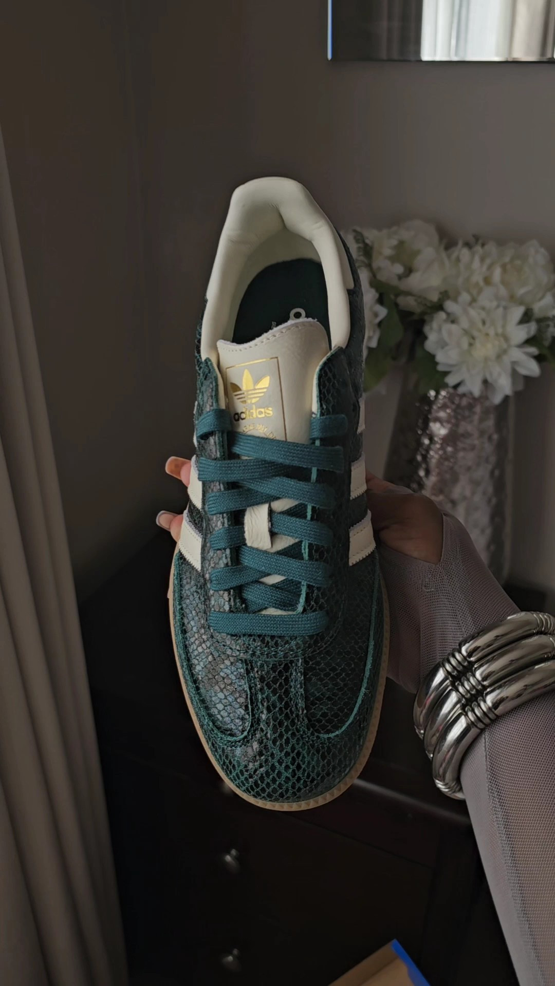 Adidas Perfect Holiday Samba

#LTKHoliday #LTKCyberWeek #LTKFindsUnder100