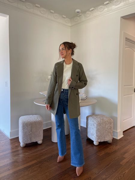 Transition to fall outfit inspo! I absolutely love these jeans and the front pocket detail & this trench coat is perfect for fall. I’m wearing a size XS in the top & trench & a size 0 in the jeans. 
