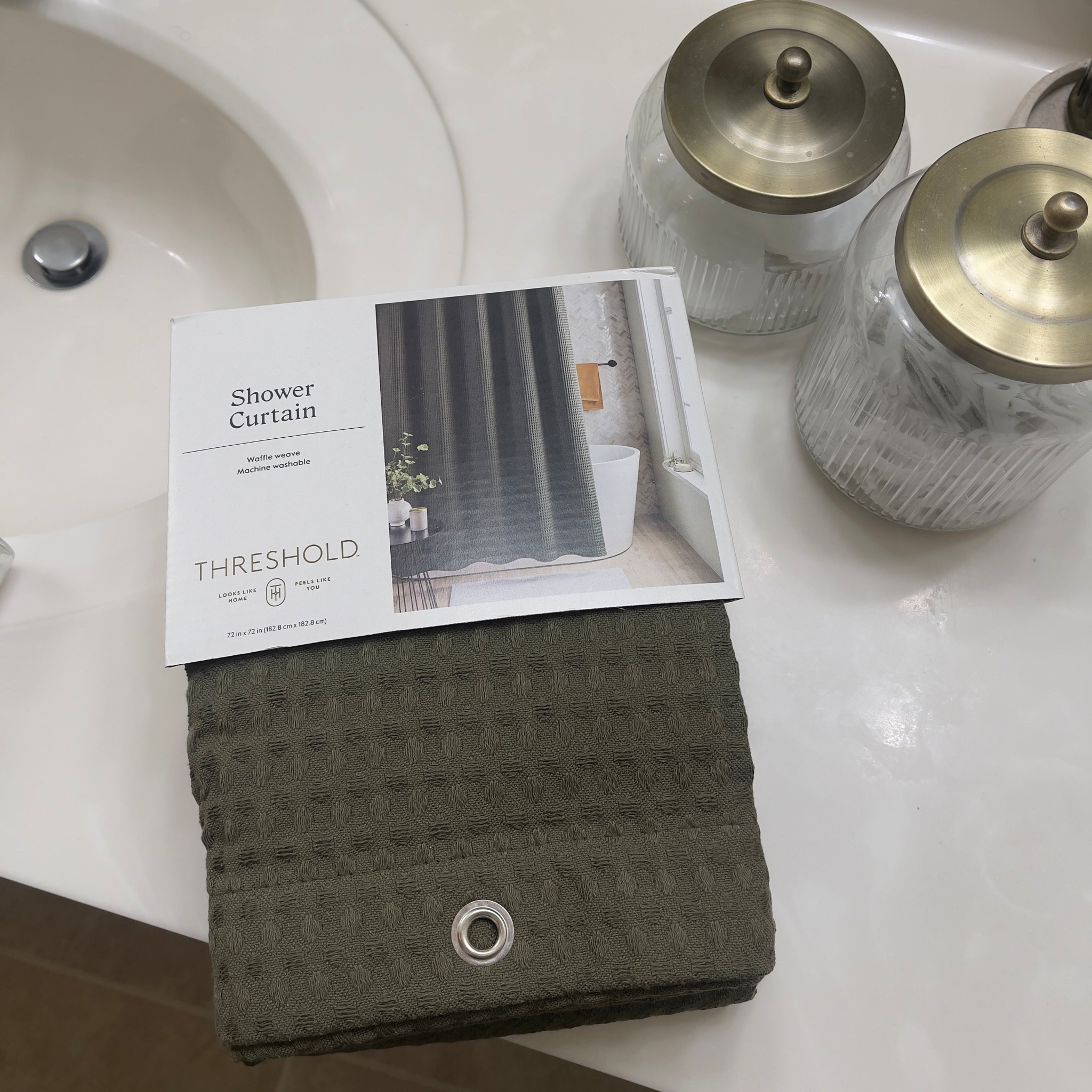 Spring bathroom refresh 
New shower curtain

#LTKHome #LTKSeasonal