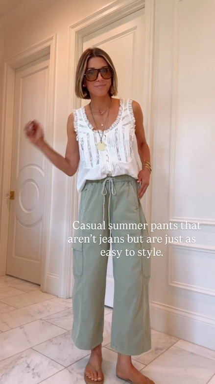 Casual summer pants that aren't jeans and so cute, easy to style. I'm wearing xs