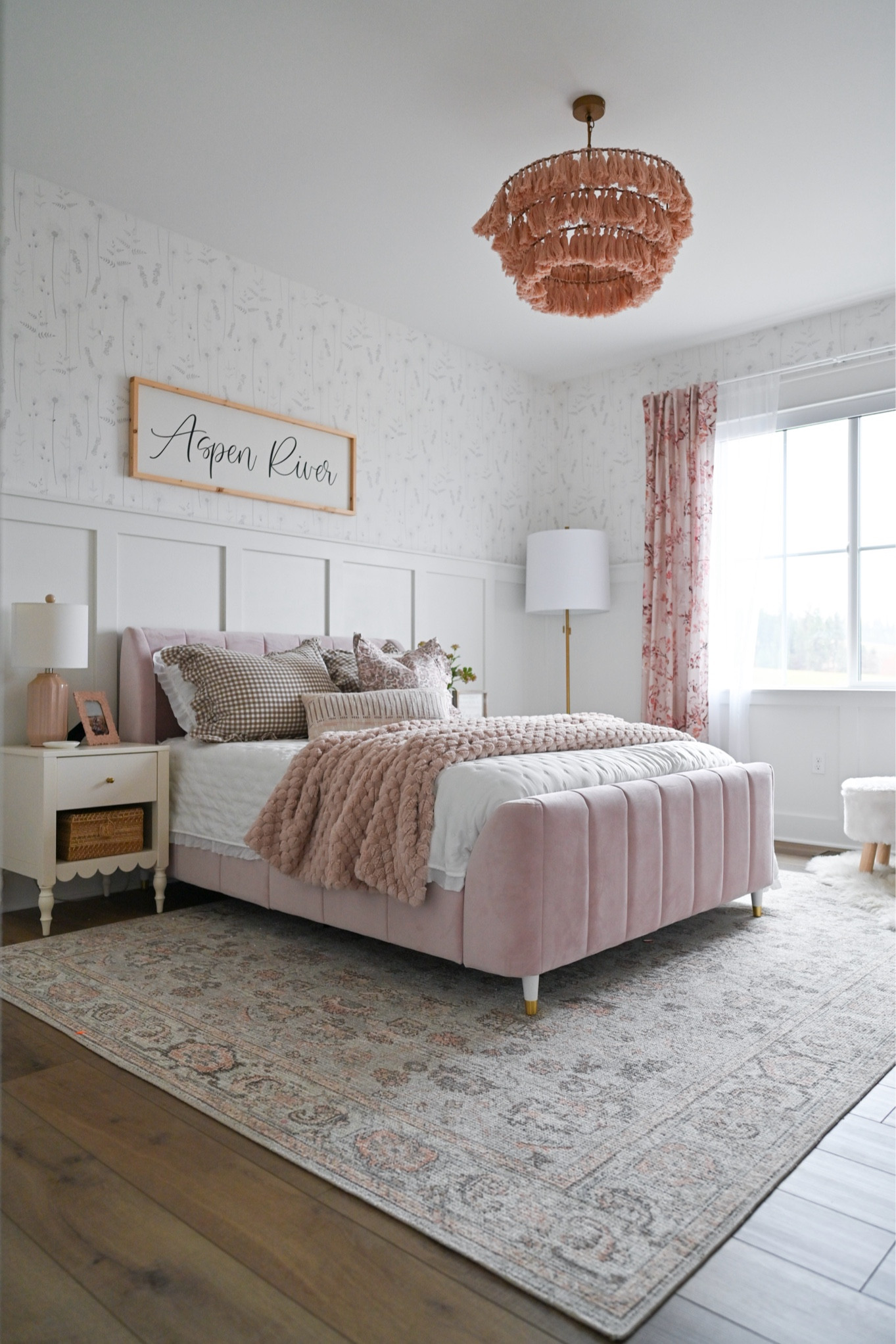 Aspens bedroom is one of my favorites!

home decor  bedroom decor  bedroom essentials  home favorites  bed frame  curtains  night stand  ourpnwhome 

#LTKHome #LTKStyleTip #LTKSeasonal