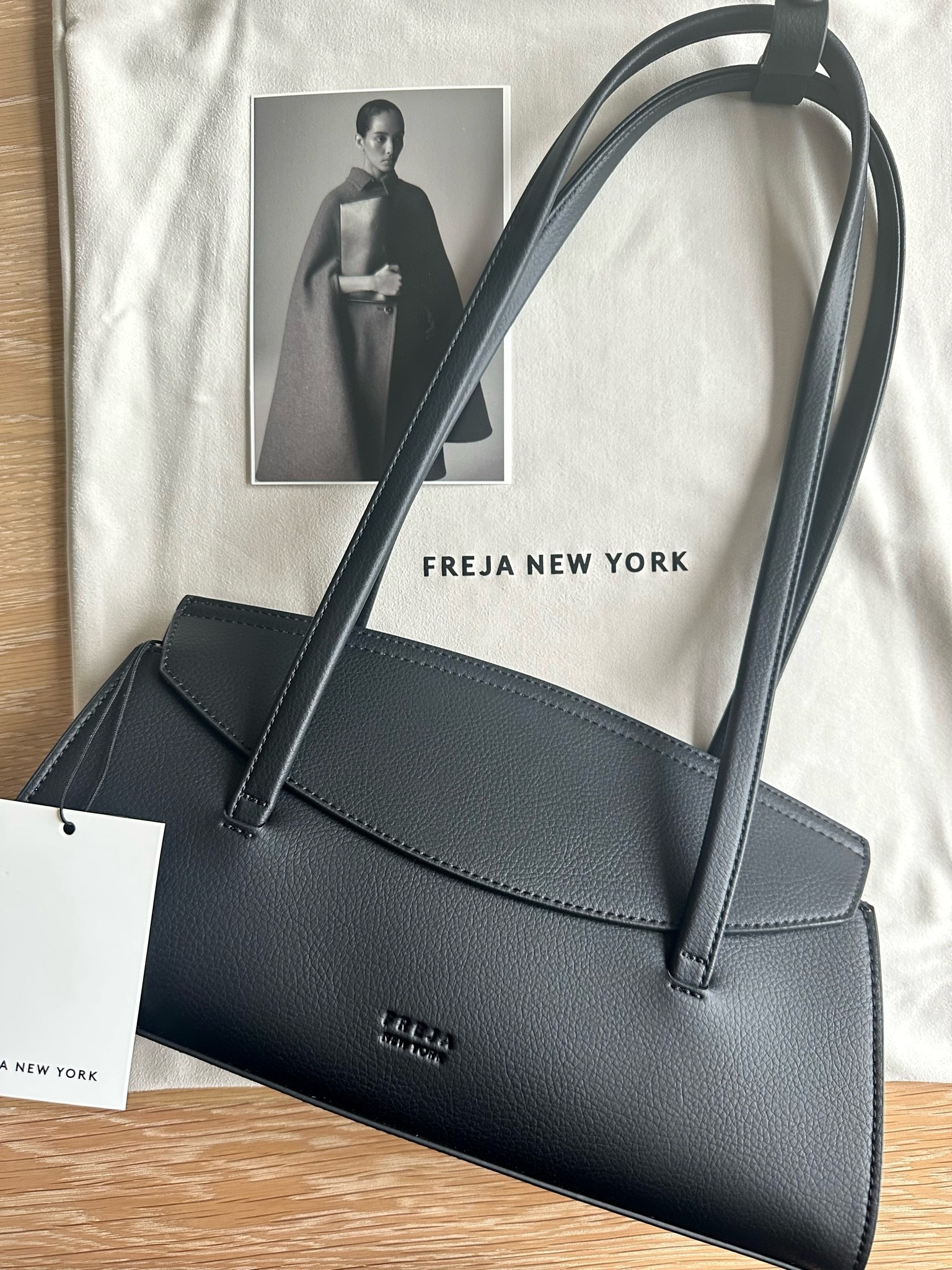 The chicest bag you’ll ever need 🖤

#LTKbag #LTKstyletip