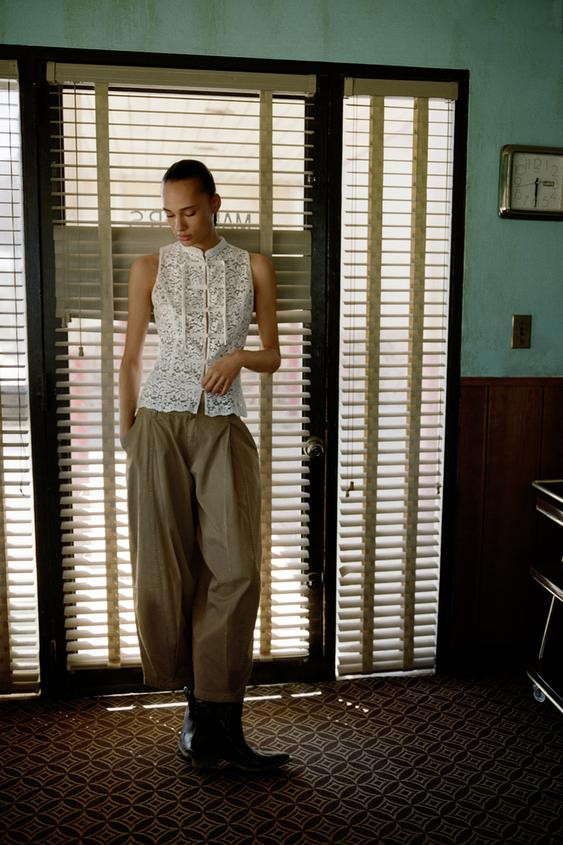 GUIPURE FIREMAN CLASP TOP | Zara US