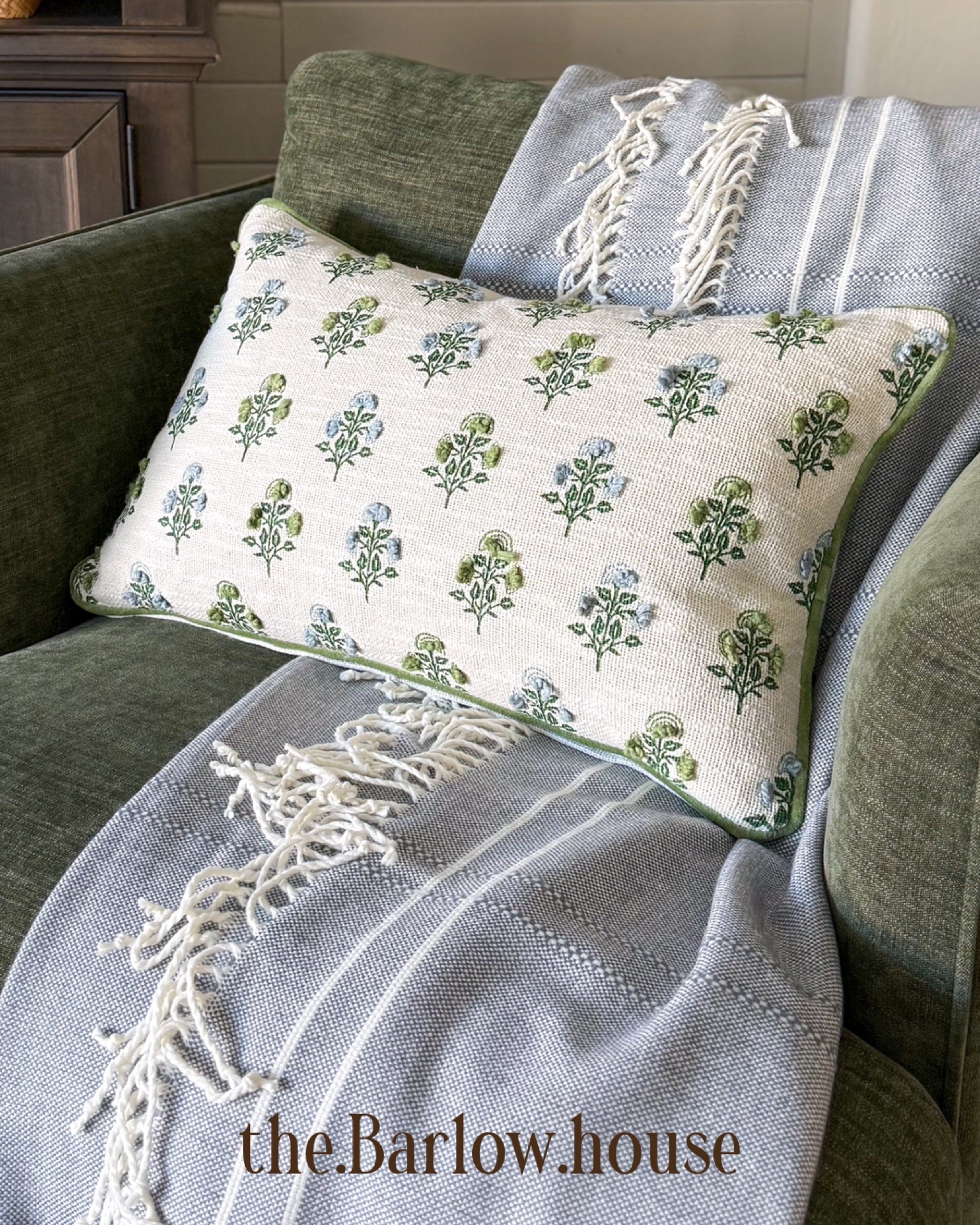 Home Styling 

Target 
Target finds 
Target blankets 
Home Goods 
Home goods finds 
Pillow 
Floral pillow 
Green and blue pillow 
Blue blanket 
Magnolia blanket 
Magnolia hearth & hand 
New at Target 
Summer at Target 
Home Finds 


#LTKHome #LTKFindsUnder50 #LTKGiftGuide