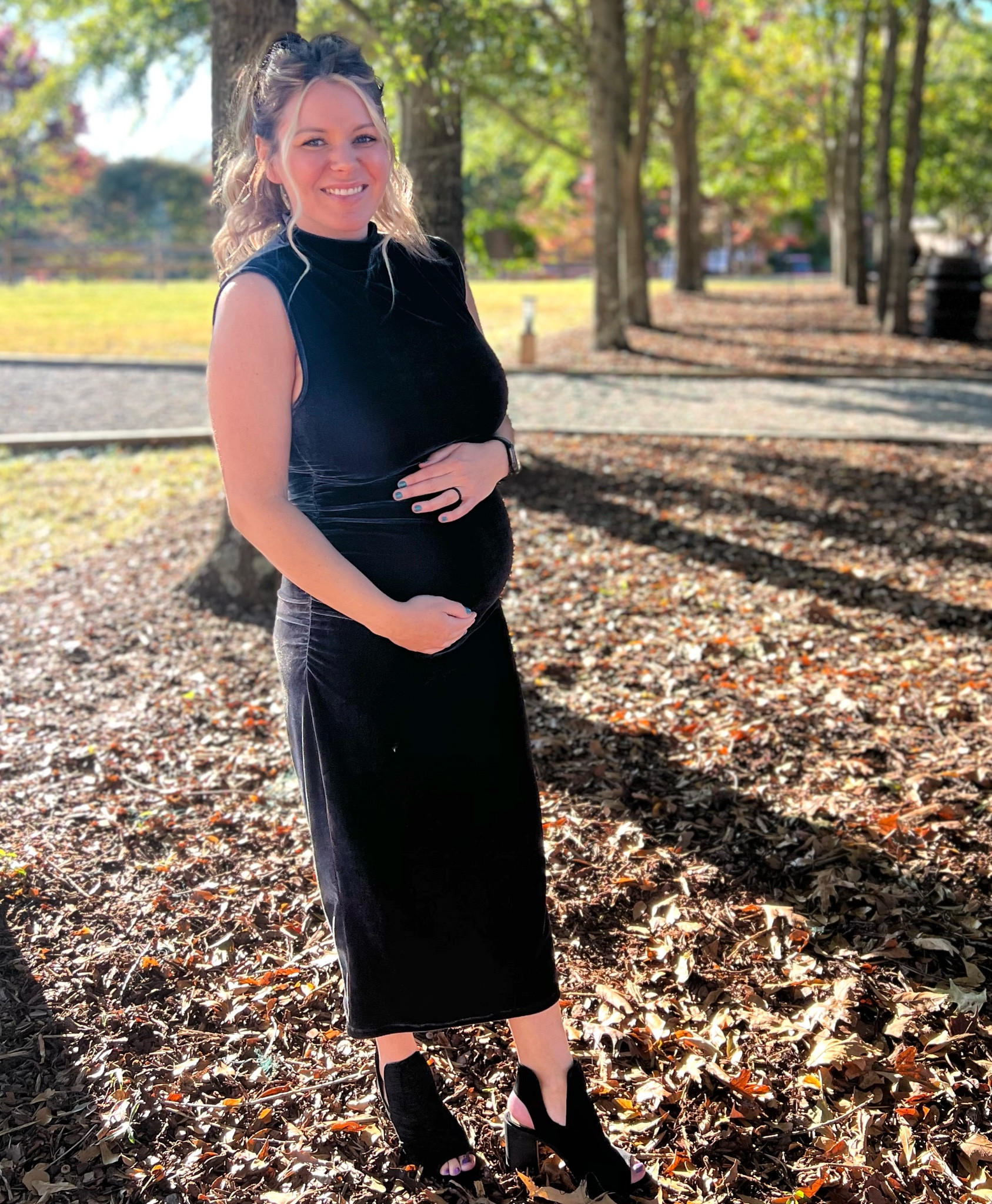 Fall wedding dress! Also perfect for holiday festivities! Only $25!!

For reference I’m 19 weeks pregnant wearing a medium 

#LTKwedding #LTKbump #LTKSeasonal