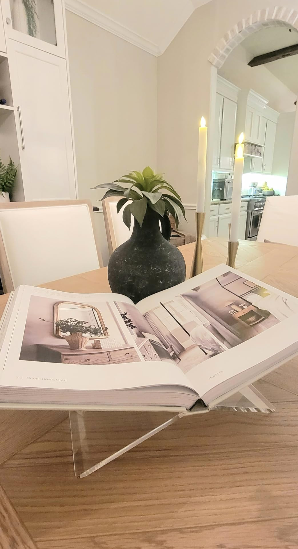 Honygebia White Acrylic Book Stands - Cross Frame Acrylic Book Holder, Open Bookstand for Display... | Amazon (US)