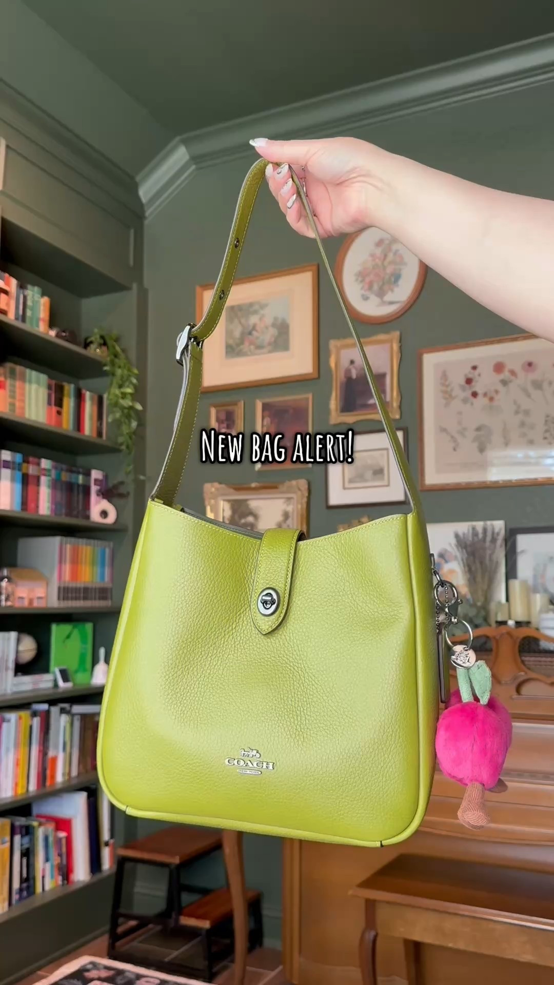Green for spring! 💚 

#LTKItBag #LTKStyleTip