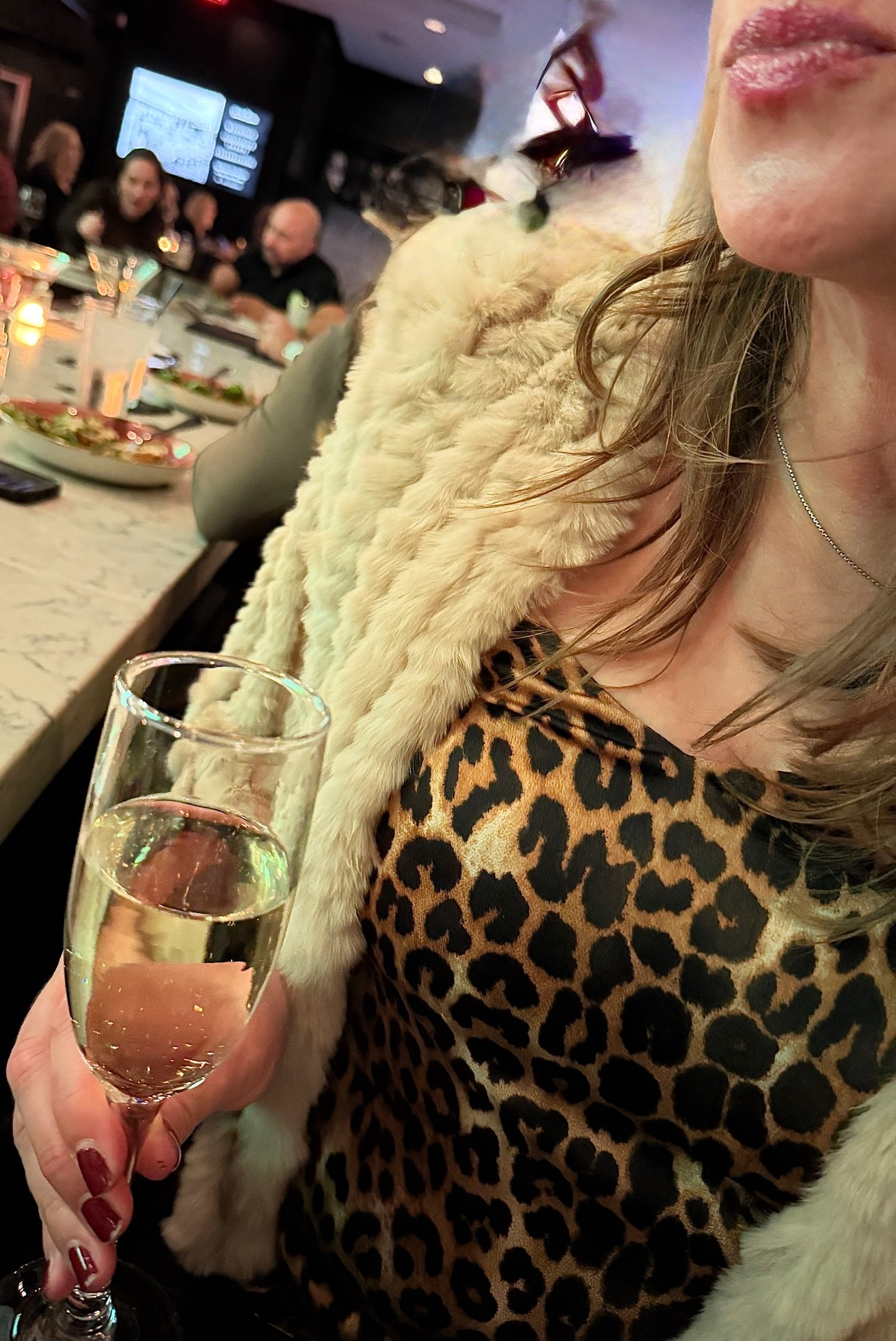 Sophisticated style! Love mixing prints & textures for a pretty and polished look. Perfect for date night, GNO and the holidays!
.
#celebratesavvy
#thanksgivingoutfit
#GNOoutfit
#datenightlooks
#prettydatelook
#thanksgivingstyle




#LTKSeasonal #LTKParties #LTKOver40