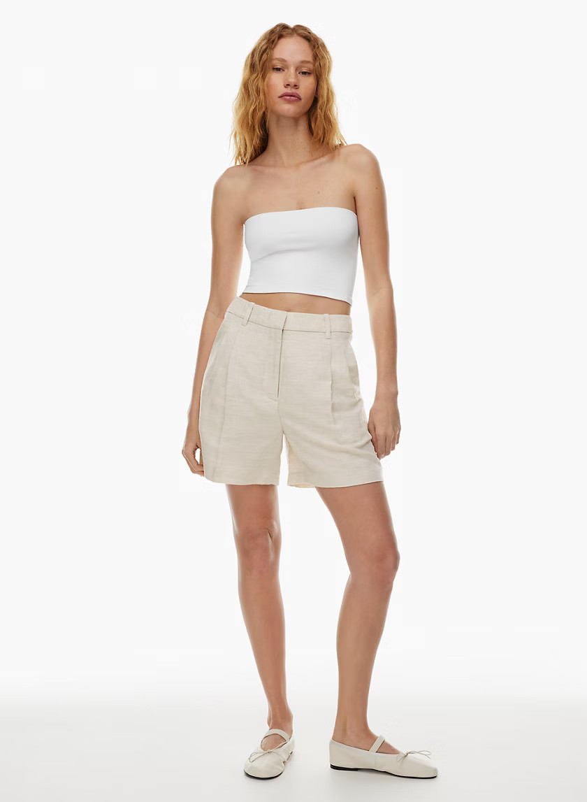 THE EFFORTLESS SHORT™ LINEN MID-THIGH | Aritzia