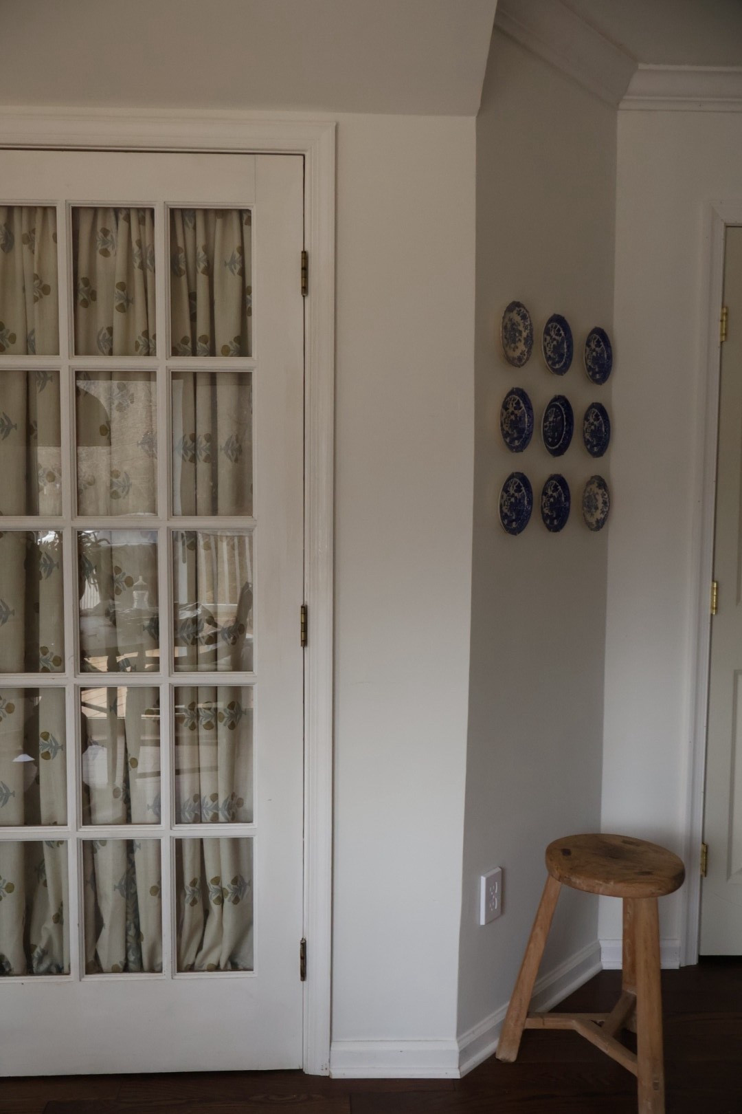 DIY amazon tablecloth door curtains— everything you need to complete the look 