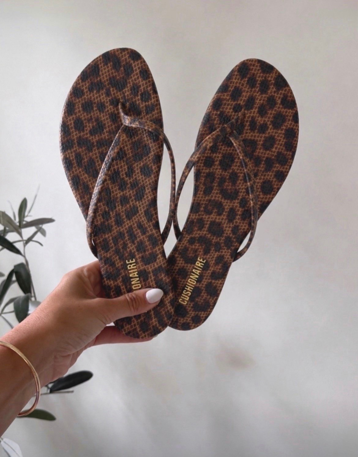 Comfy and affordable sandals for summer

#LTKSaleAlert #LTKSeasonal #LTKTravel