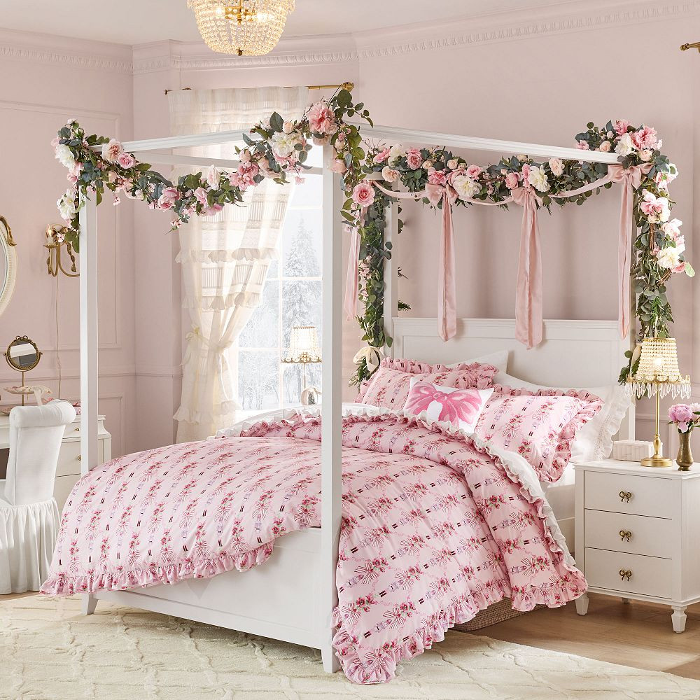 Hampton Canopy Bed | Pottery Barn Teen