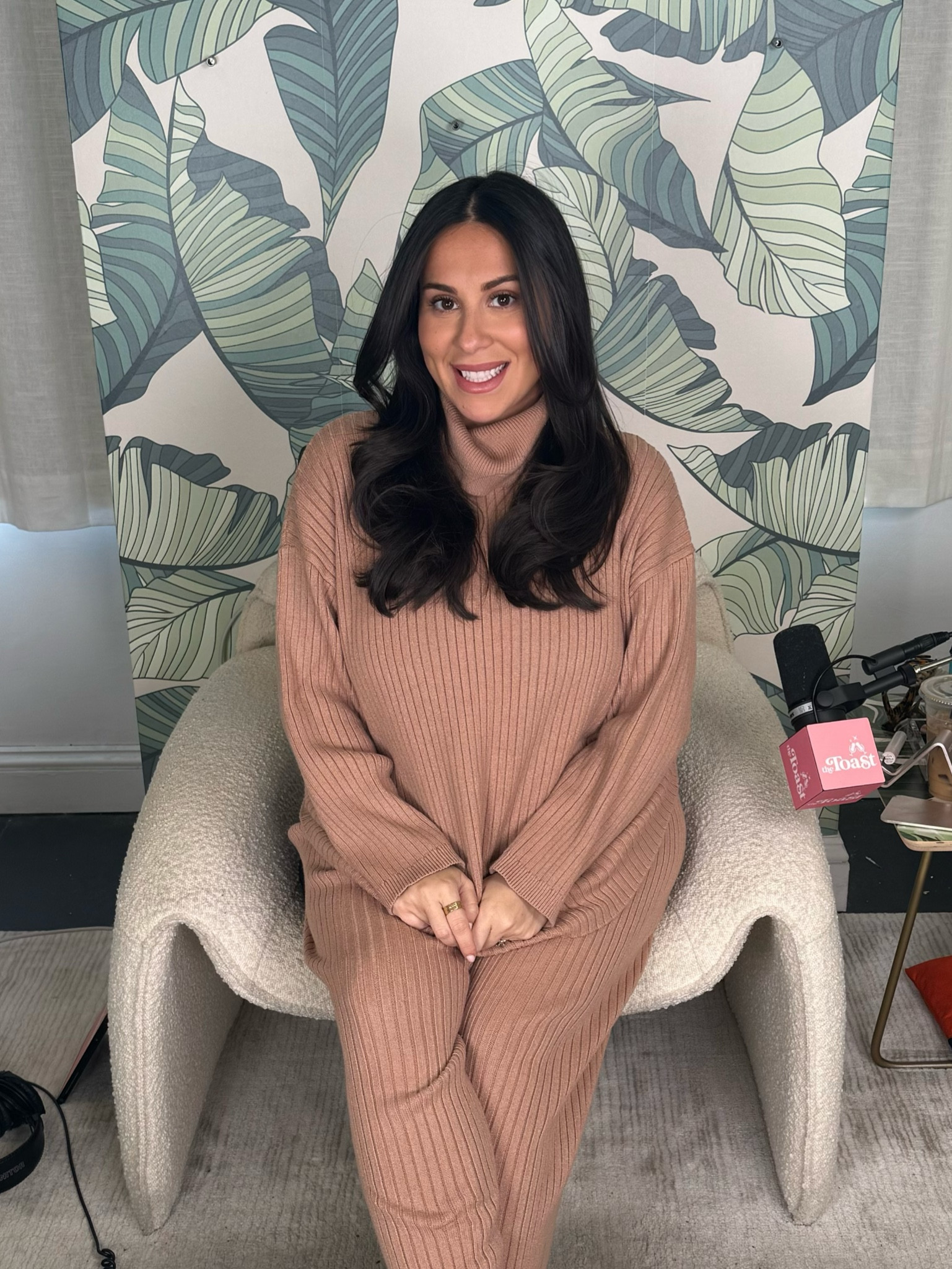 Getting comfy for today’s episode of The Toast 🤎

#LTKFindsUnder100 #LTKSeasonal #LTKStyleTip