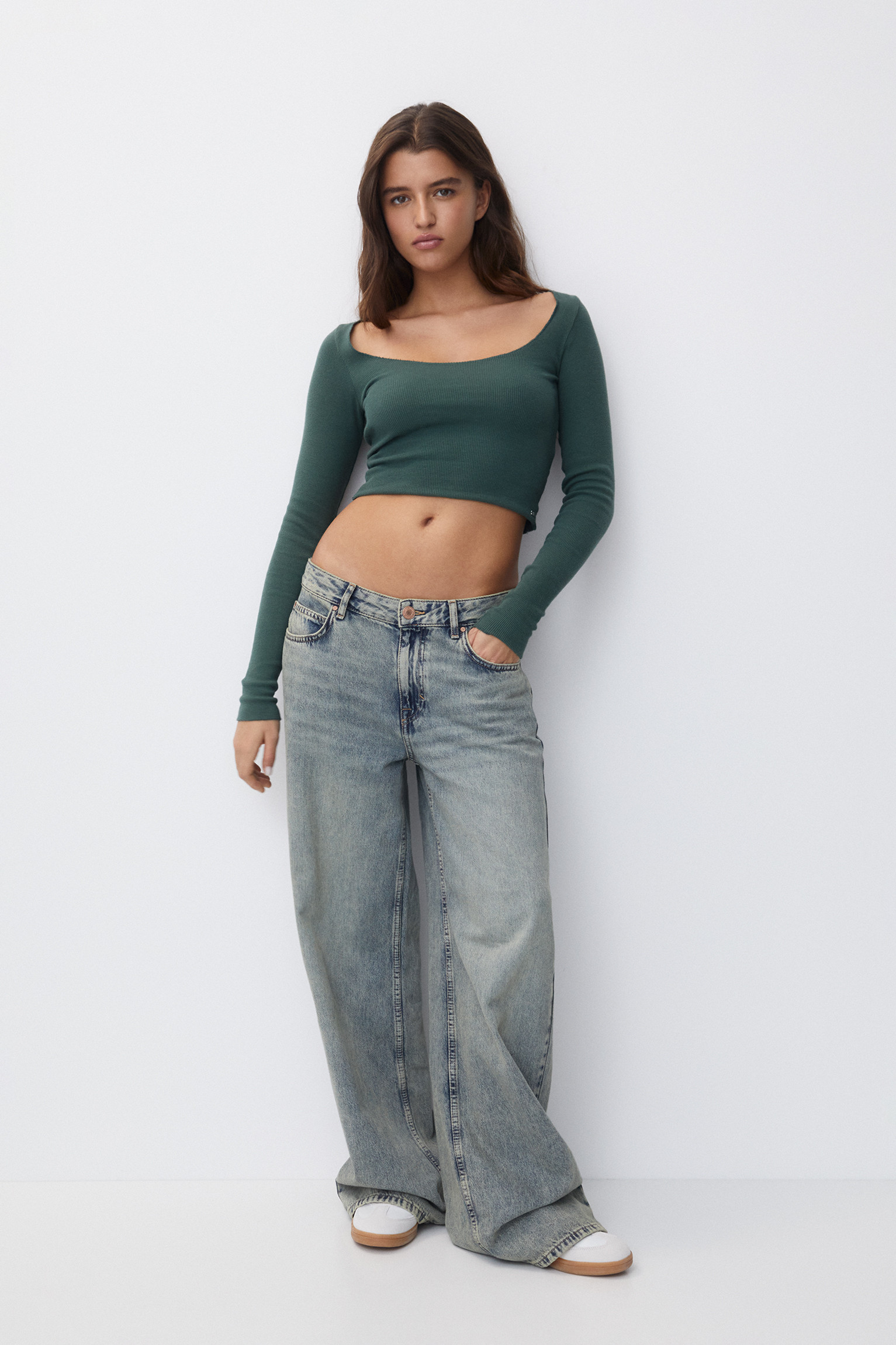 Long sleeve T-shirt with piping details | PULL and BEAR UK