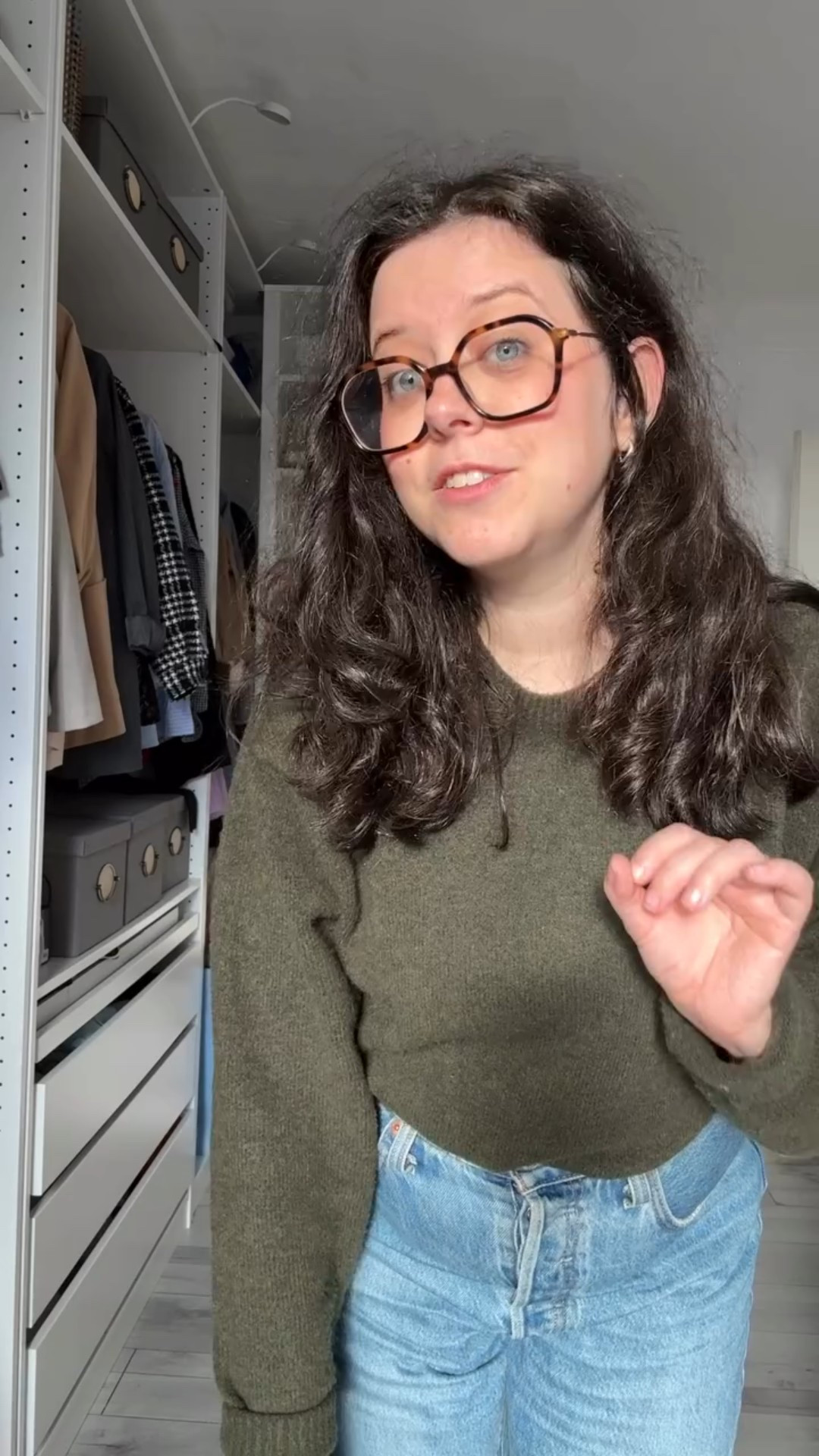 Les bottines, ça peut sublimer une silhouette… ou la casser complètement.
Dans ce réel, je te montre quoi privilégier et quoi éviter pour les porter de façon chic et harmonieuse cet automne.

Alors dis-moi : tu es team « je maîtrisais déjà » ou team « ok, j’ai appris un truc aujourd’hui »
.
.
.
.
.
#conseilmode #astucemode #dosdont #fashiontips #bottine

#LTKCyberWeek #LTKstyletip #LTKshoes