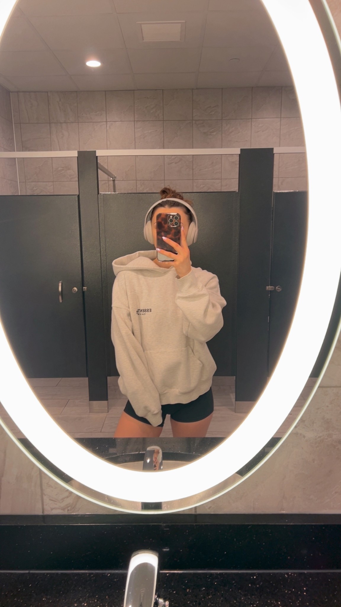 gym outfit

-hoodie is a size medium
-shorts are a size 2

#LTKStyleTip #LTKFindsUnder100 #LTKActive