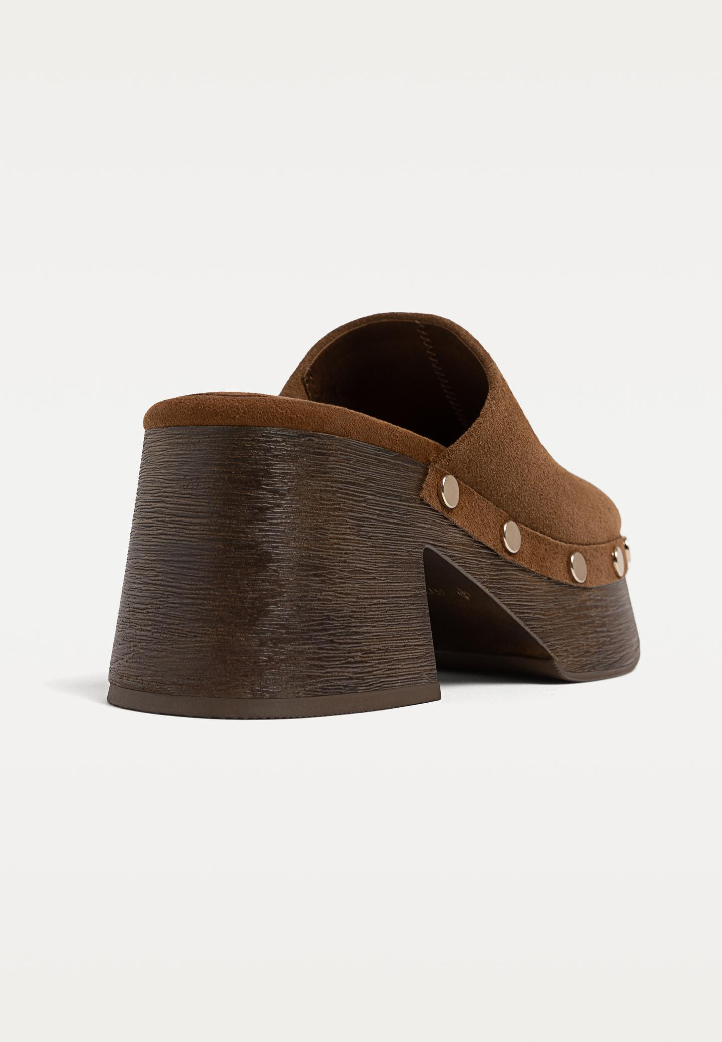 Sabots à clous en cuir | Stradivarius (FR)