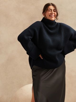 Petite Oversized Merino-Cashmere Sweater | Banana Republic (US)